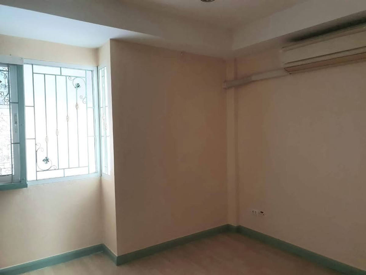 หมู่บ้านปรัชญาโฮมทาวน์ นวลจันทร์ 36 / 4 ห้องนอน (ขาย), Pradya Hometown Nuanchan 36 / 4 Bedrooms (FOR SALE) MNT055