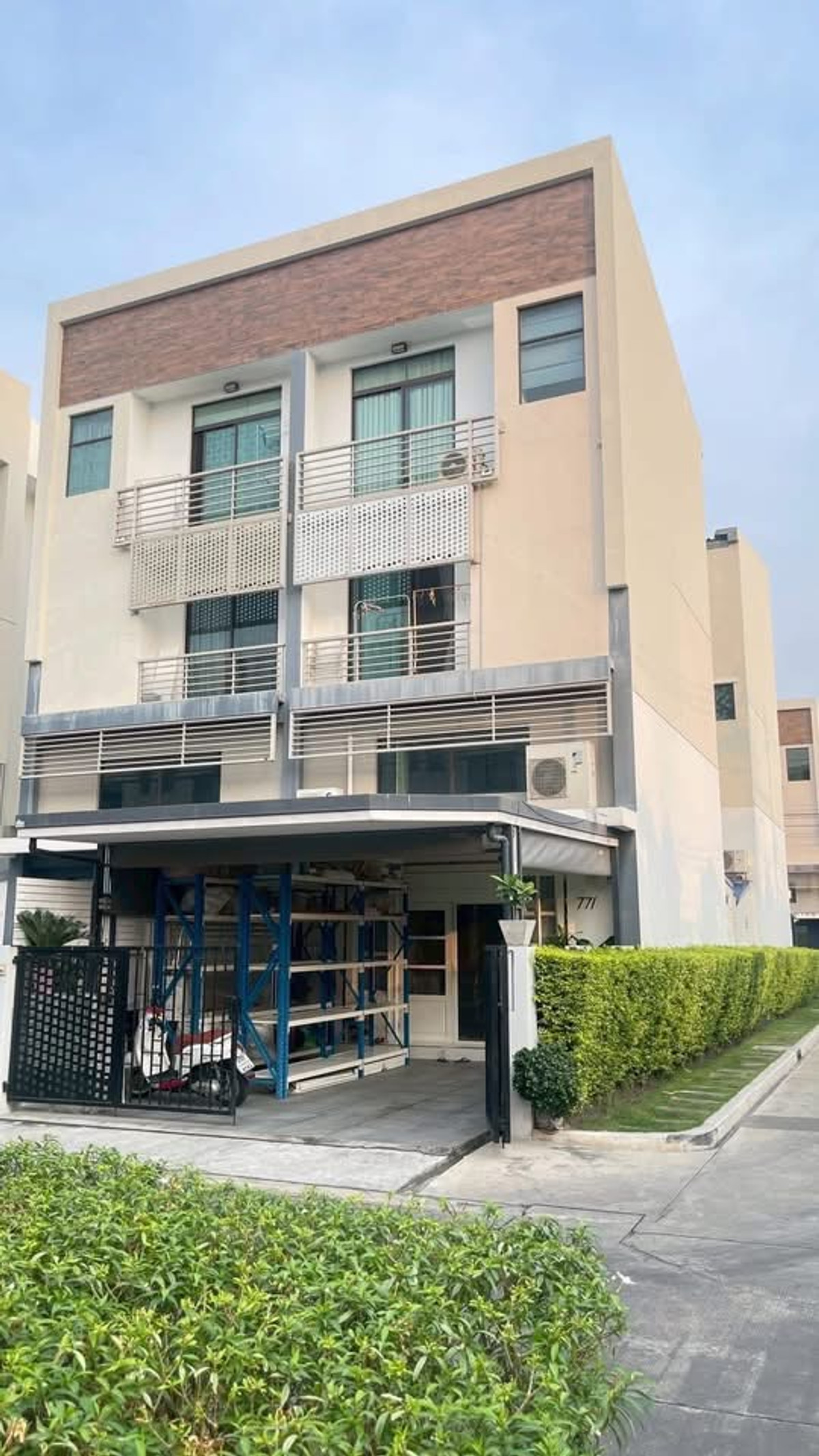 ดิสทริค เอกมัย - รามอินทรา / 1 ห้องนอน (ขาย), District Ekkamai - Ramindra / 1 Bedroom (FOR SALE) MNT054