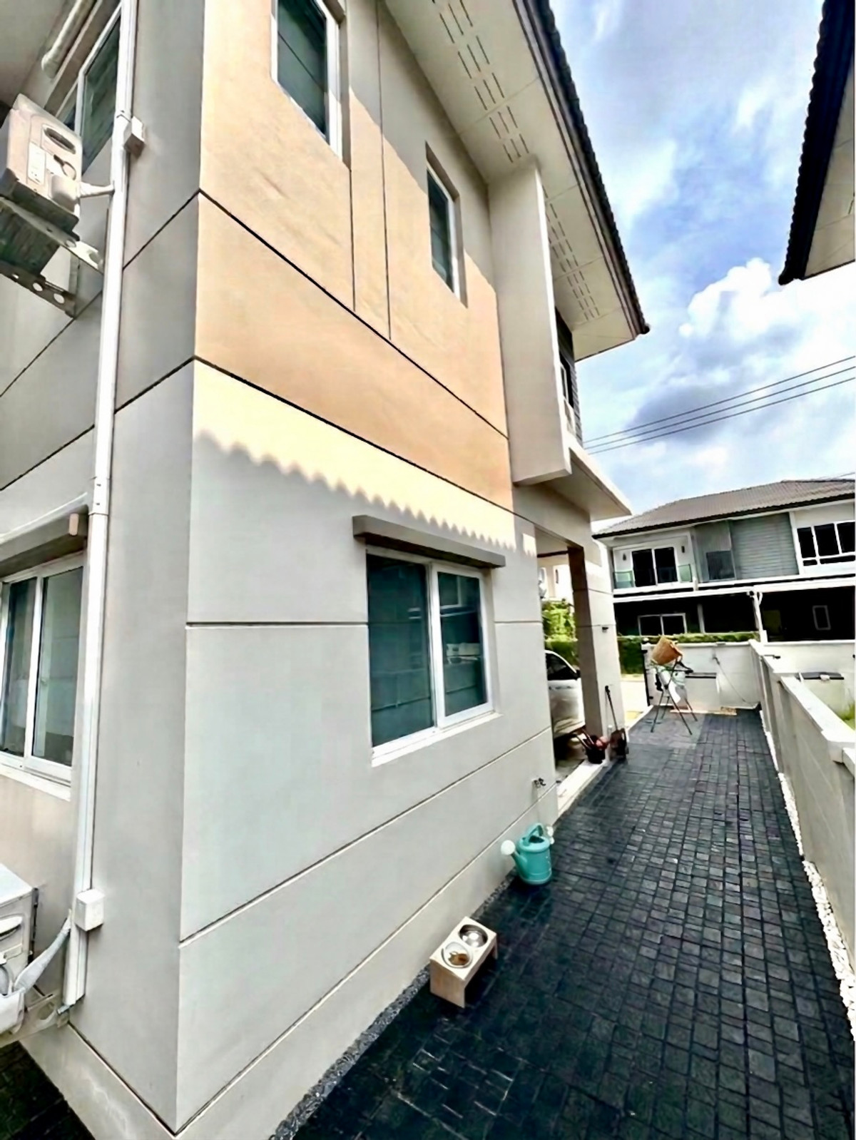 เซนโทร พหลฯ - วิภาวดี 2 / 4 ห้องนอน (ขาย), Centro Phahol - Vibhavadi 2 / 4 Bedrooms  (FOR SALE) BNS062