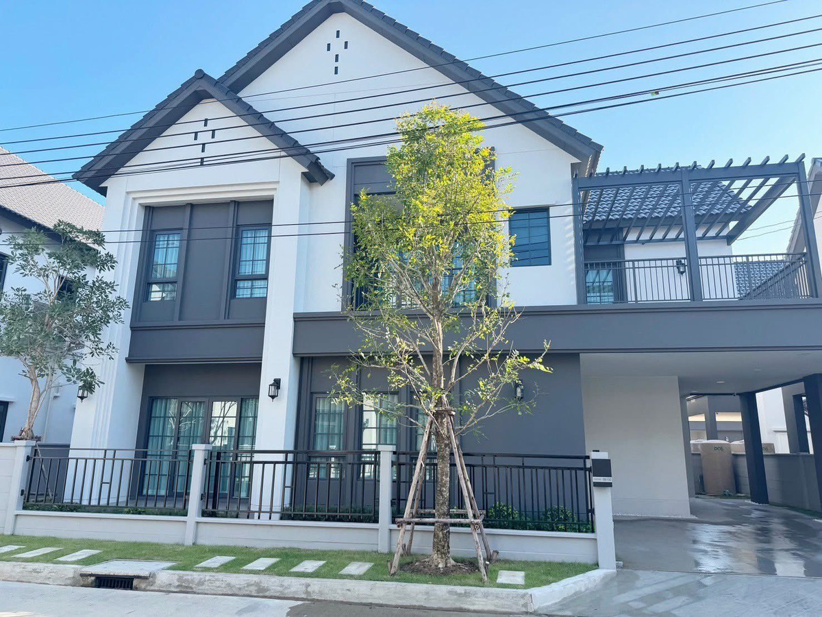 เซนโทร บางนา เฟส 2 / 4 ห้องนอน (ขาย), Centro Bangna Phase 2 / 4 Bedroom (FOR SALE) YOK135