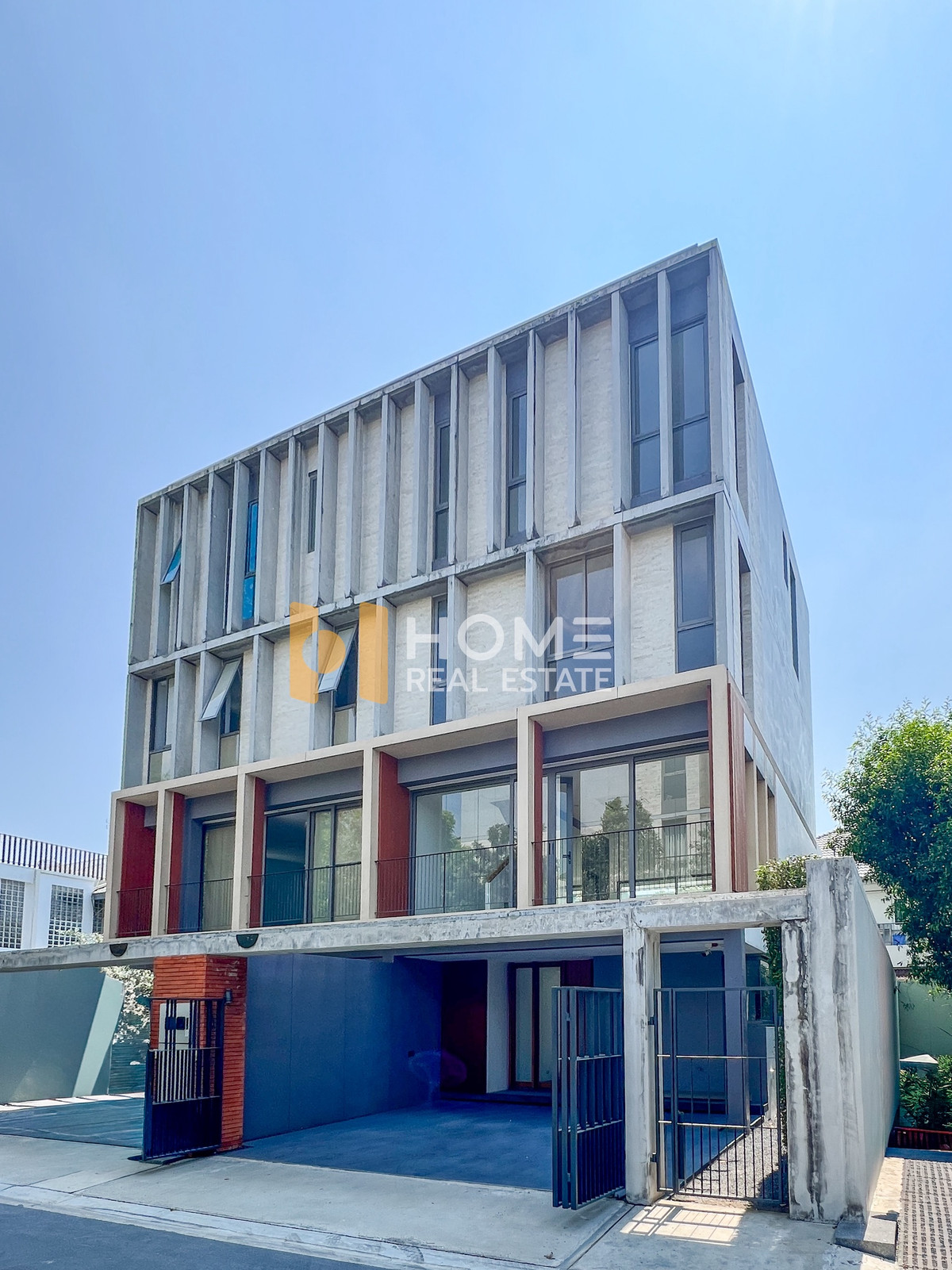 ทาวน์โฮมดีไซน์โมเดิร์น หลังมุม ใกล้ Ascot 🔥 เทพา รามคำแหง 118 / 3 ห้องนอน (ขาย), Dhepa Ramkhamhaeng 118 / 3 Bedrooms (FOR SALE) BZD147