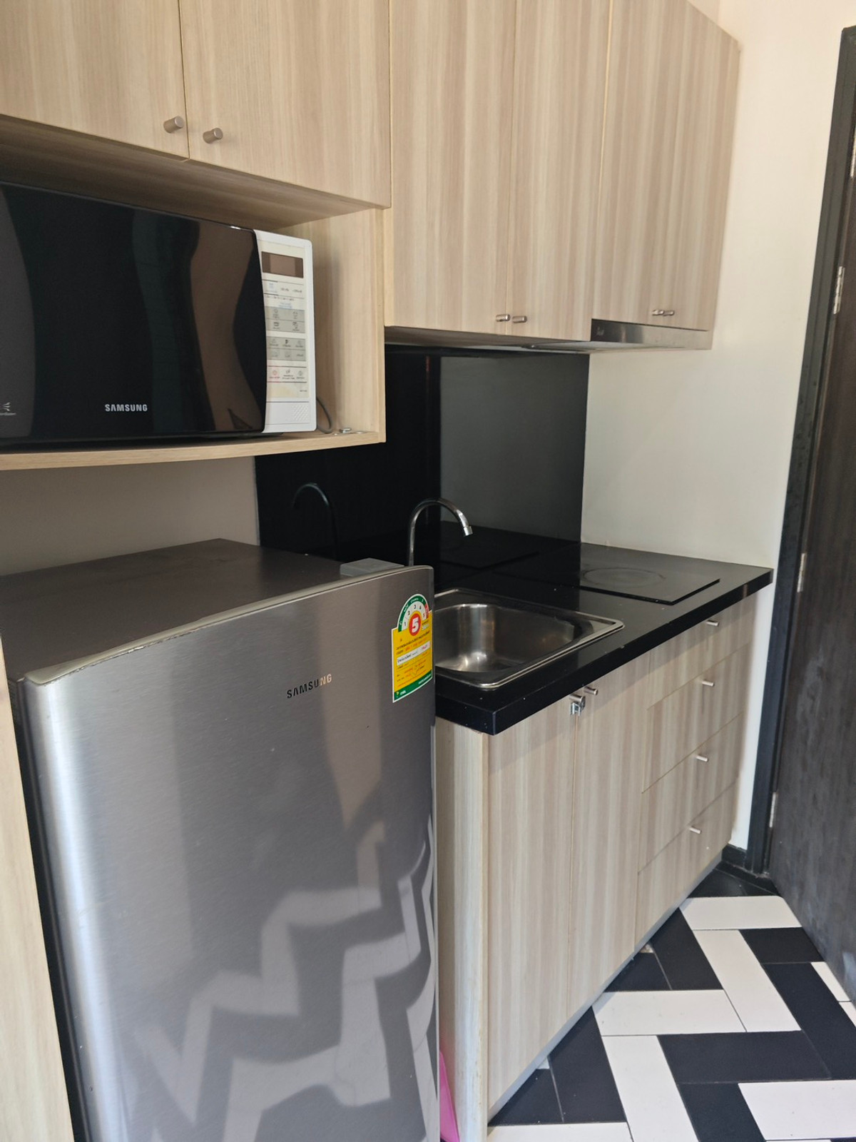 The Venetian Signature Condo Resort Pattaya / Studio (SALE WITH TENANT), เวเนเชี่ยน ซิกเนเจอร์ คอนโด รีสอร์ท พัทยา / ห้องสตูดิโอ (ขายพร้อมผู้เช่า) AM107