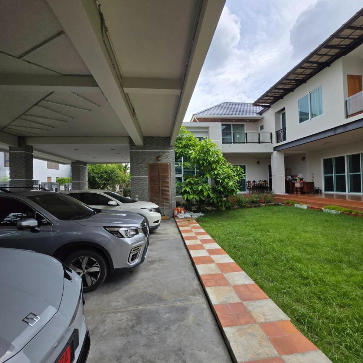 บ้านเดี่ยว 202 ตร.ว. ซอยปุณณวิถี 27 / 5 ห้องนอน (ขาย), Detached House 202 sq.w. Soi Punnawithi 27 / 5 Bedrooms (FOR SALE) GNG062