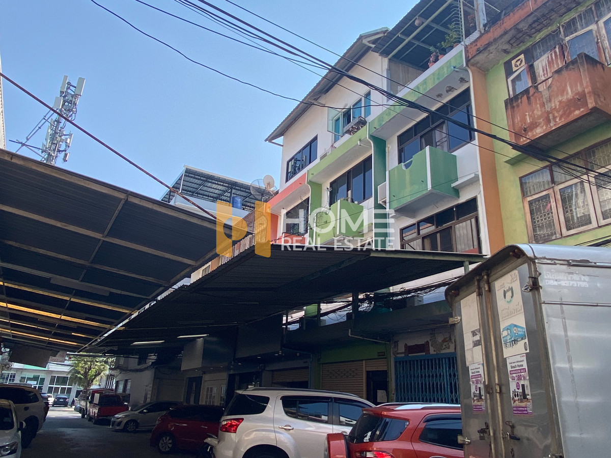 อาคารพาณิชย์ ซอยอุดมสุข 35 / (ขาย), Commercial Building Soi Udomsuk 35 / (FOR SALE) GNG051