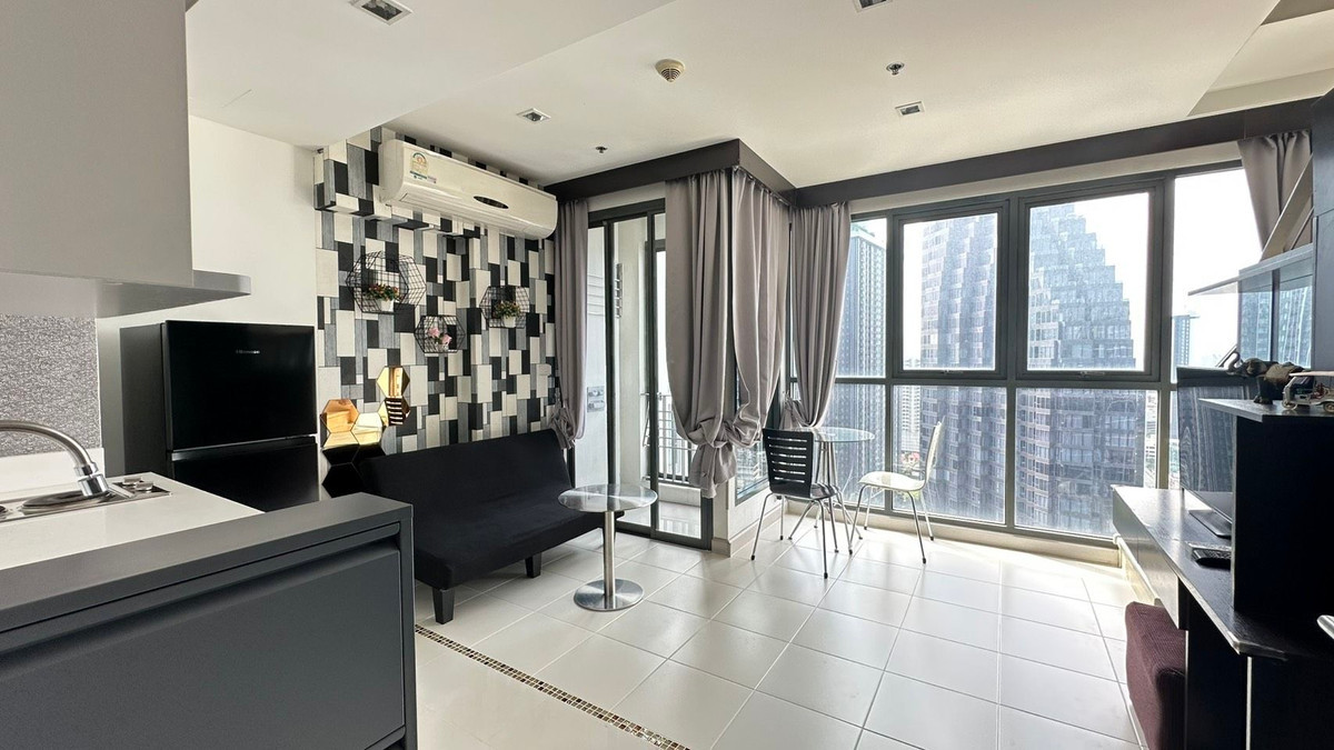 Ideo Mobi Rama 9 / Duplex 1 Bedroom (SALE WITH TENANT), ไอดีโอ โมบิ พระราม 9 / ดูเพล็กซ์ 1 ห้องนอน (ขายพร้อมผู้เช่า) JSMN182