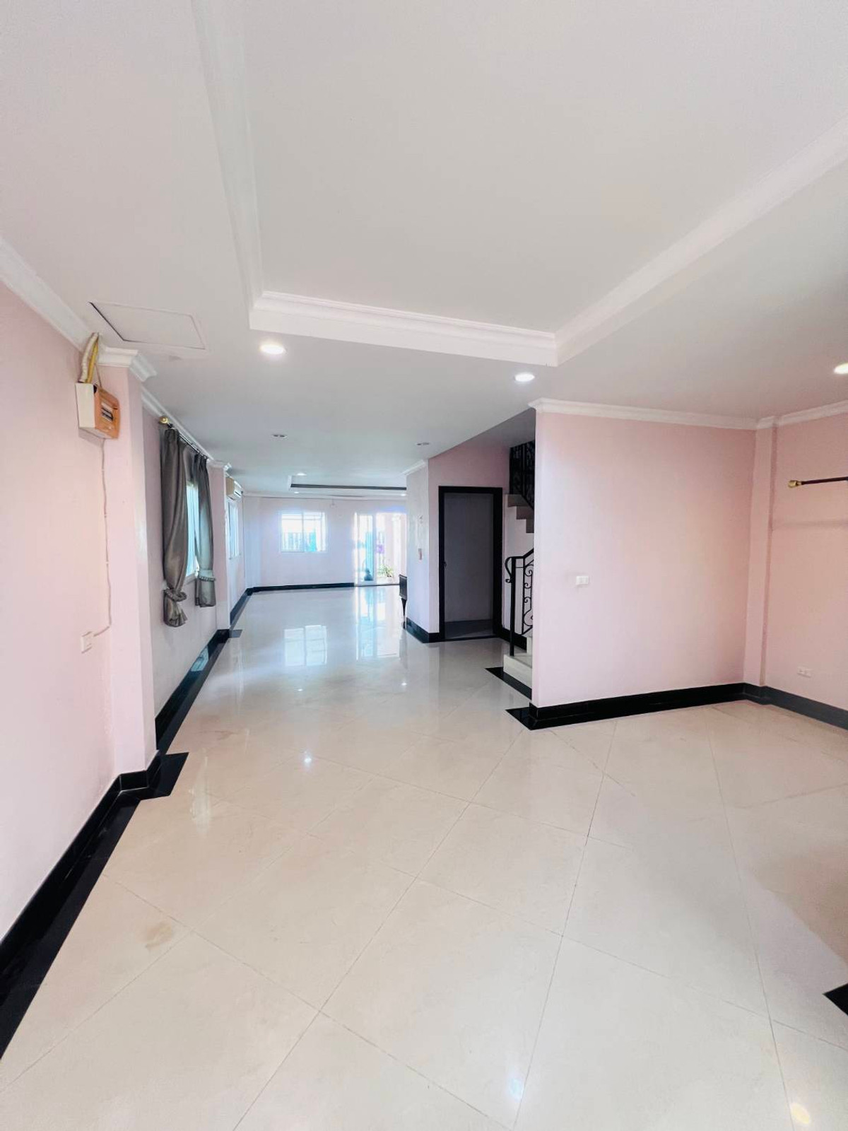 ทาวน์เฮ้าส์ ซอยกอไผ่ 8 / 2 ห้องนอน (ขาย), Townhouse Soi Kor Phai 8 / 2 Bedrooms (FOR SALE) AM025