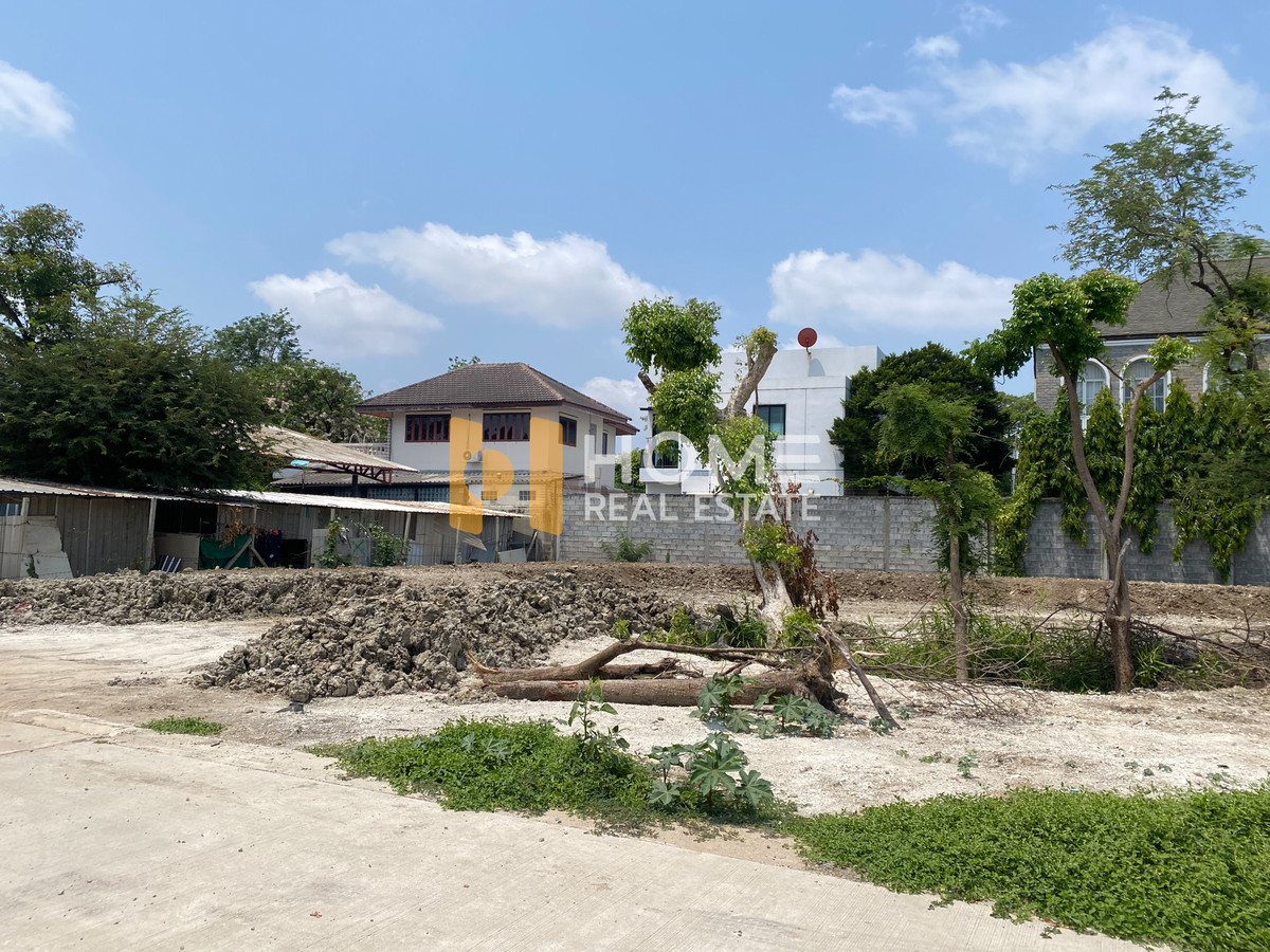 ที่ดิน 386 ตร.ว. ซอยปุณณวิถี 39 / (ขาย), Land 386 Sq.w. Soi Punnawithi 39 / (FOR SALE) GNG061
