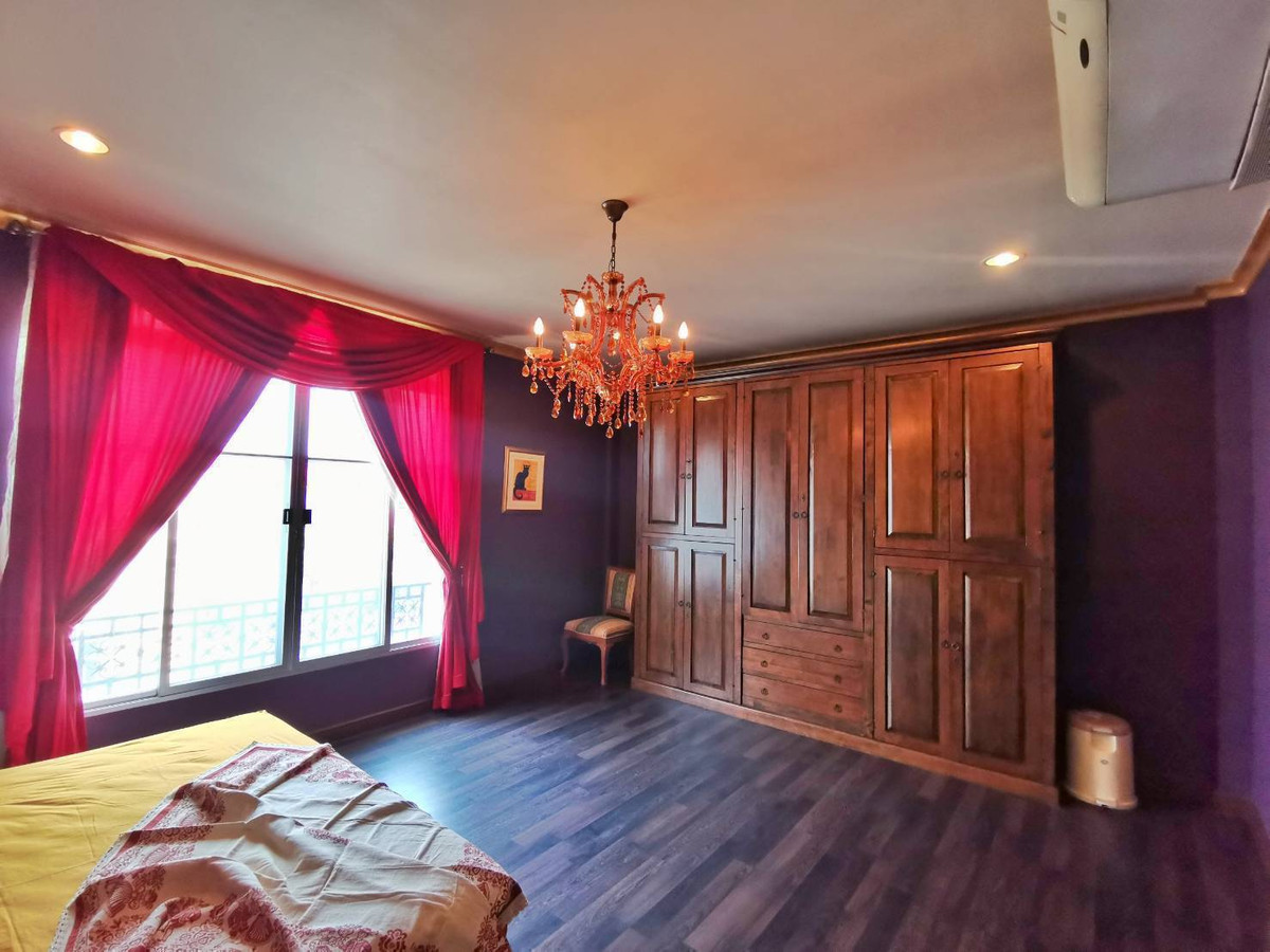 ทาวน์โฮม บ้านกลางกรุง แกรนด์เวียนนา พระราม 3 / 3 ห้องนอน (เช่า), Townhome Baan Klang Krung Grande Vienna Rama 3 / 3 Bedrooms (FOR RENT) AOM102