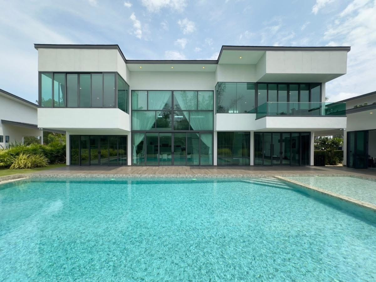 เดอะ ปาล์ม สุขุมวิท บางเสร่ / บ้านเดี่ยว 4 ห้องนอน (ขาย), The Palm Bangsare / House 4 Bedrooms (FOR SALE) AM115