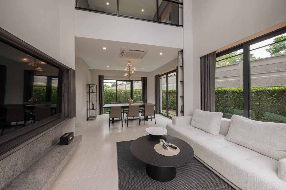 ทาวน์โฮม บ้านกลางเมือง คลาสเซ่ สุขุมวิท 77 / 2 ห้องนอน (เช่า), Townhome Baan Klang Muang Classe Sukhumvit 77 / 2 Bedrooms (FOR RENT) GNG073