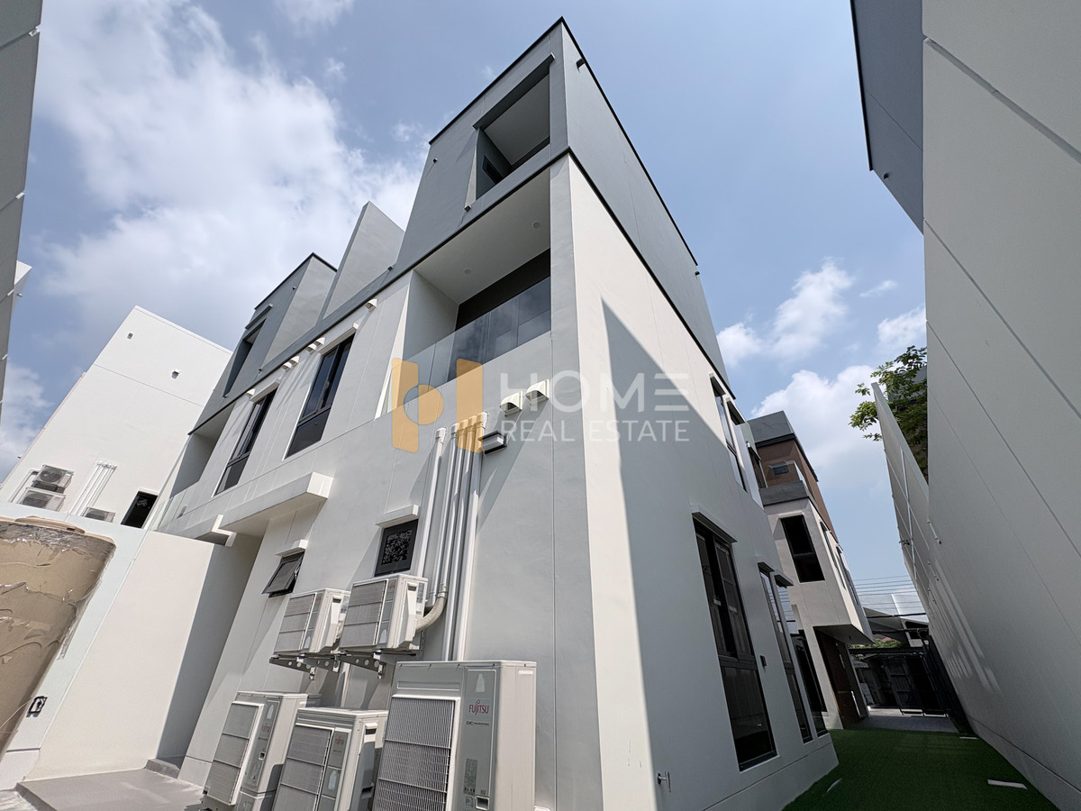 บ้านเดี่ยว เมย์ฟิลด์ เลน รัชดา - ลาดพร้าว / 4 ห้องนอน (ขาย), Mayfield Lane Ratchada - Ladprao / Detached House 4 Bedrooms (FOR SALE) TPM383
