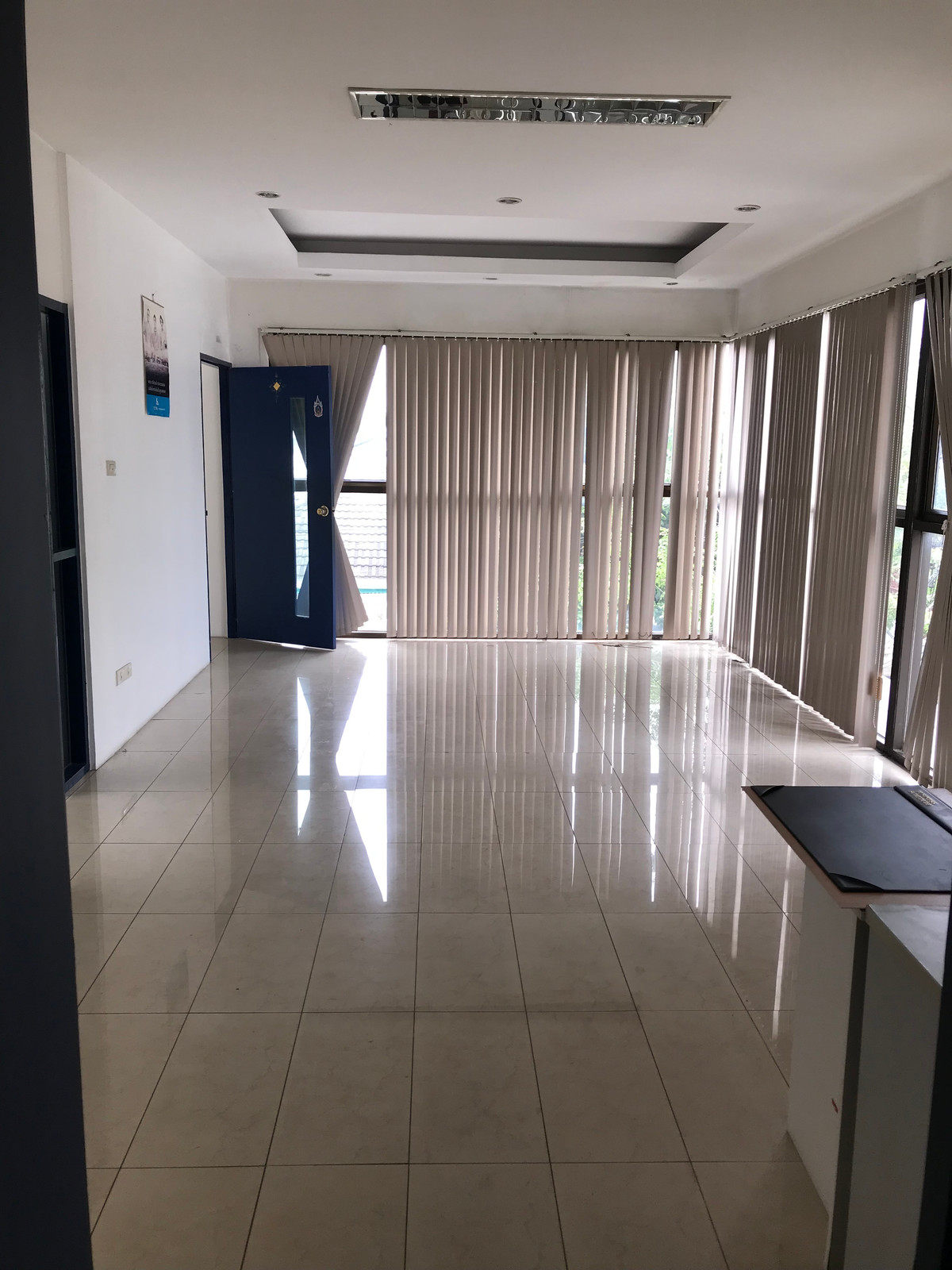 อาคารสำนักงาน รามคำแหง ซอย 64 / 4 ห้องนอน (เช่า), Office Building Ramkhamhaeng Soi 64 / 4 Bedrooms (FOR RENT) BZD185