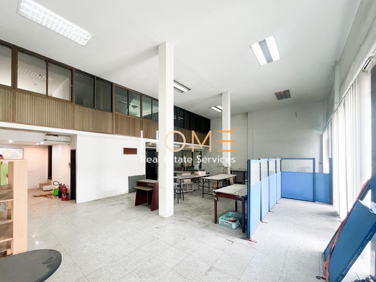 อาคารพาณิชย์ อ่อนนุช 10 / 4 ชั้น (ขาย), Commercial Building Onnut 10 / 4 Storey (FOR SALE) GNG091