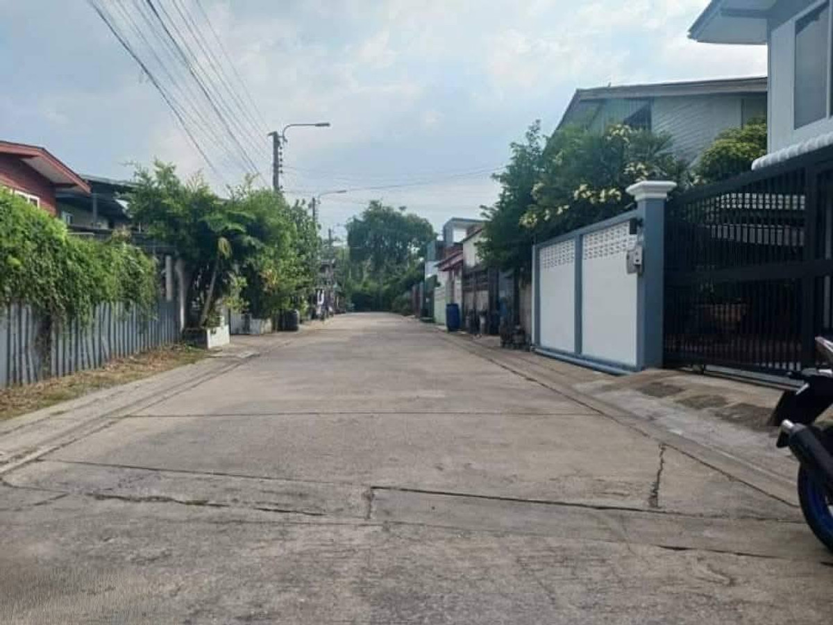 บ้านเดี่ยว ซอย นนทบุรี 8 / 4 ห้องนอน (ขาย), House Soi Nonthaburi 8 / 4 Bedrooms (FOR SALE) AOM110