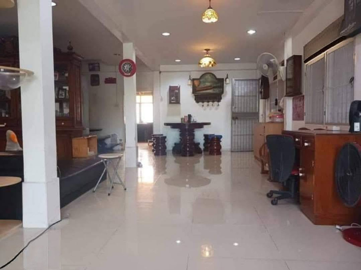 บ้านเดี่ยว ซอย นนทบุรี 8 / 4 ห้องนอน (ขาย), House Soi Nonthaburi 8 / 4 Bedrooms (FOR SALE) AOM110