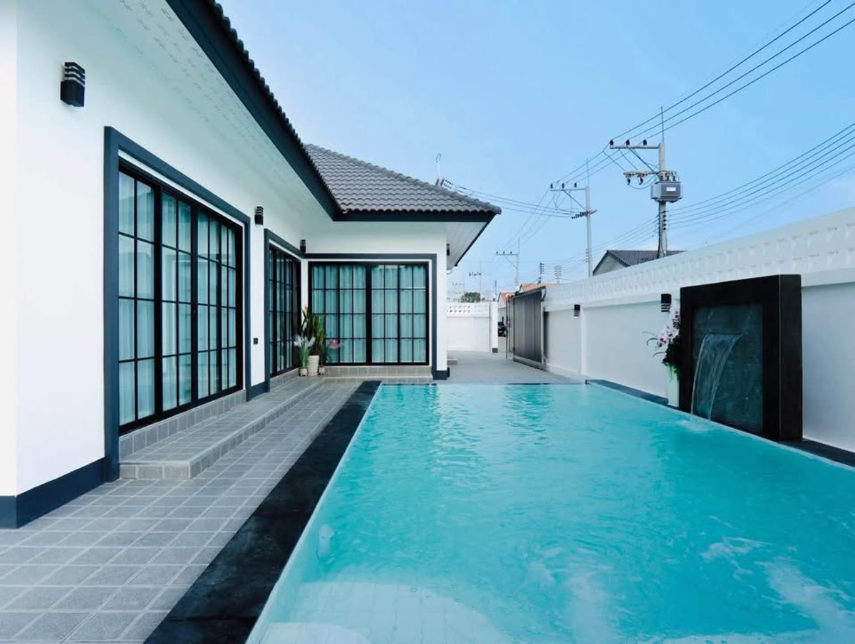 หมู่บ้านรัตนากรวิลเลจ 18 / 4 ห้องนอน (ขาย), Rattanakorn Village 18 / 4 Bedrooms (FOR SALE) BEWN166