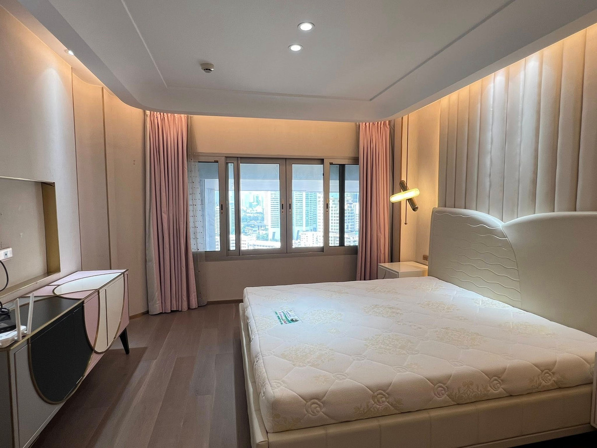 Le Raffine Sukhumvit 24 / 3 Bedrooms (FOR SALE), เลอ รัฟฟิเน่ สุขุมวิท 24 / 3 ห้องนอน (ขาย) NA144