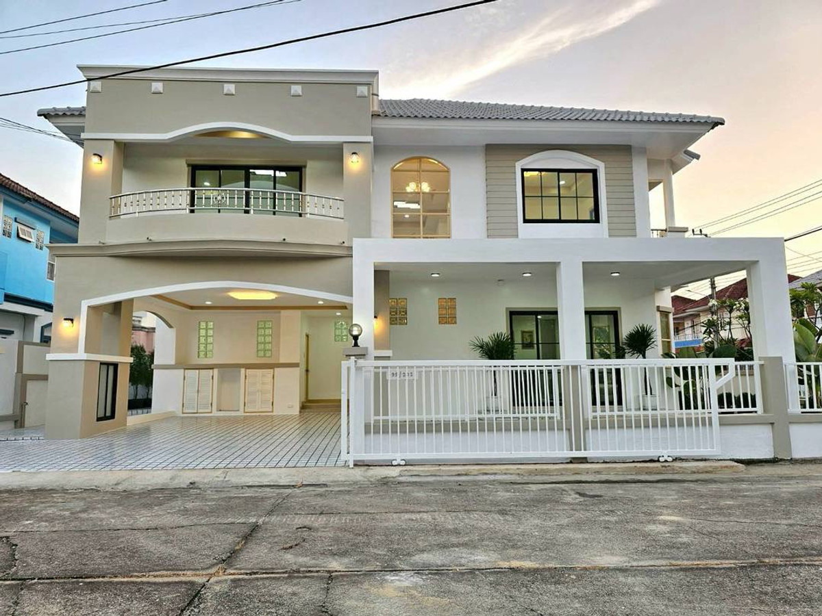 หมู่บ้านศิลปการพาร์ค 3 / 6 ห้องนอน (ขาย), Silpakorn Park 3 Village / 6 Bedrooms (FOR SALE) AOM119