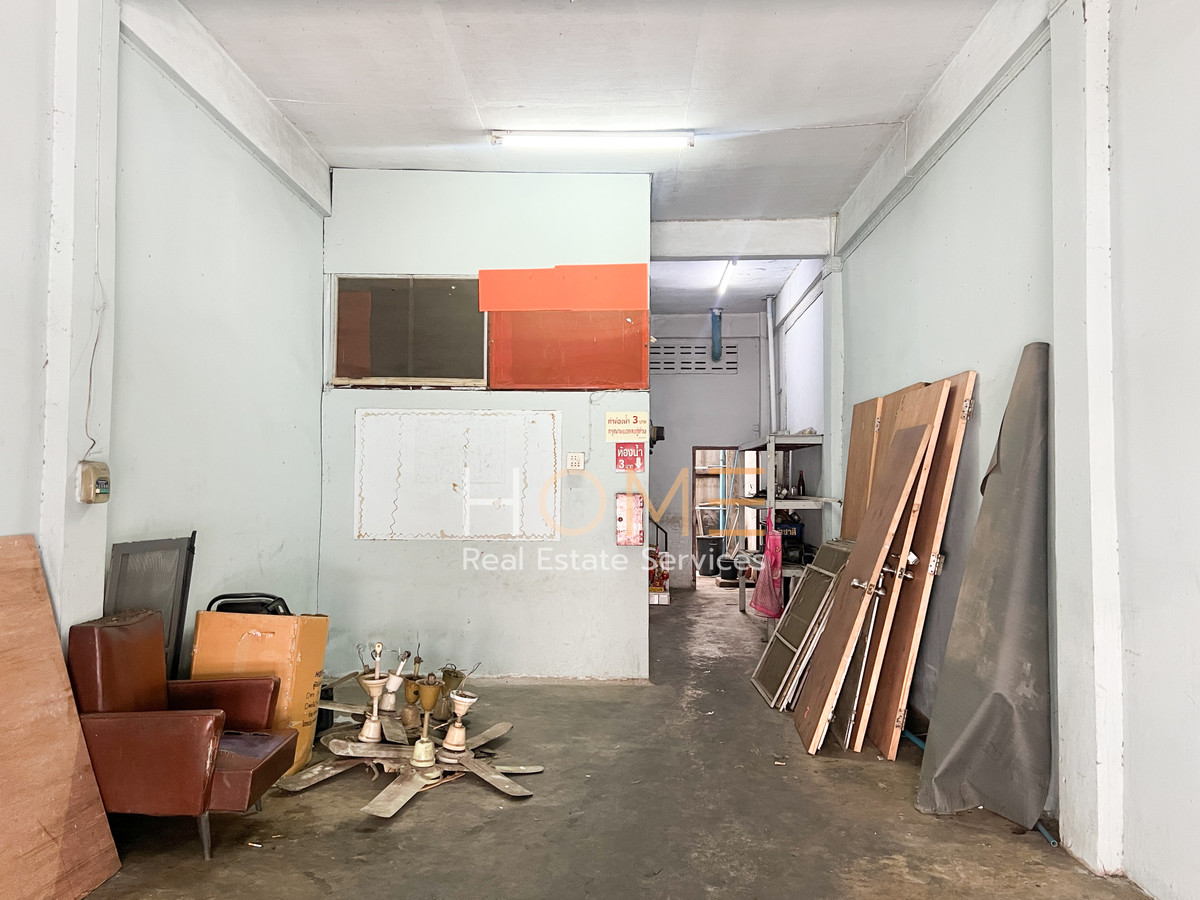 อาคารพาณิชย์ ตลาดสี่แยกบางนา / 4 ห้องนอน (ขาย), Commercial Building Bangna Intersection Market / 4 Bedrooms (FOR SALE) GNG109