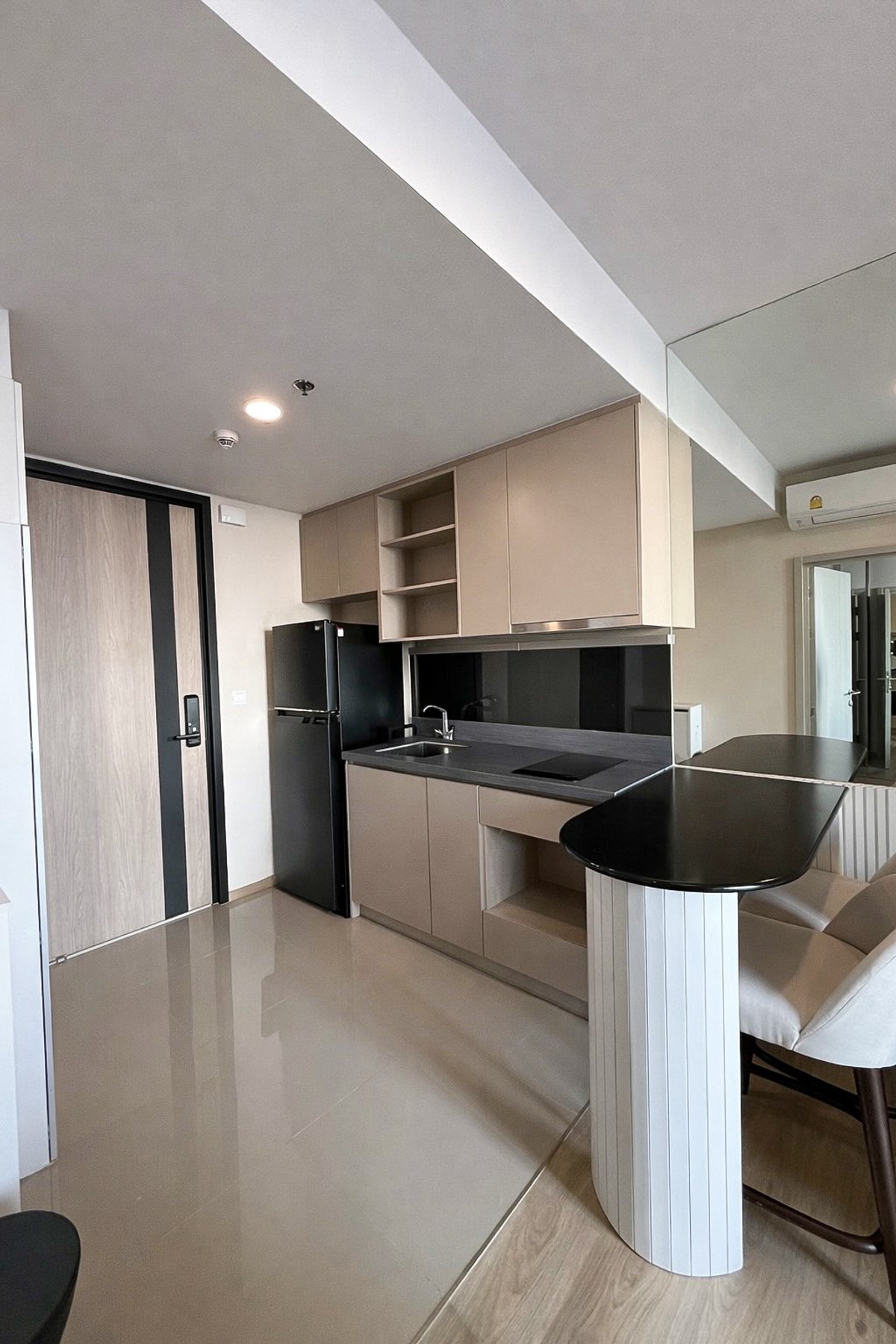 Oka Haus Sukhumvit 36 / 1 Bedroom (FOR SALE), โอกะ เฮ้าส์ สุขุมวิท 36 / 1 ห้องนอน (ขาย) NA166