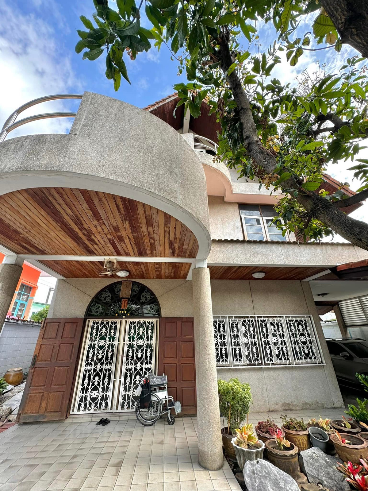 บ้านเดี่ยว 3 ชั้น ซอยนราธิวาสราชนครินทร์ 18 / 4 ห้องนอน (ขาย), House Soi Naradhiwas Rajanagarindra 18 / 4 Bedrooms (FOR SALE) DML038