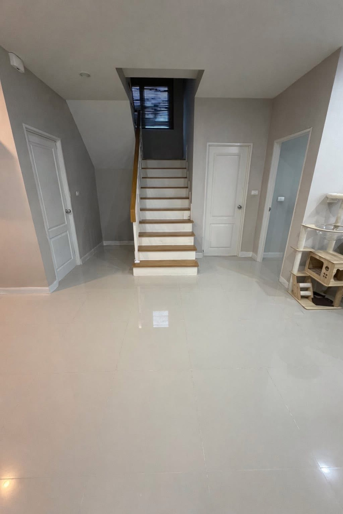 เซนโทร สุขสวัสดิ์ - พระราม 3 / 3 ห้องนอน (ขาย), Centro Suksawat – Rama 3 / 3 Bedrooms (FOR SALE) DML005