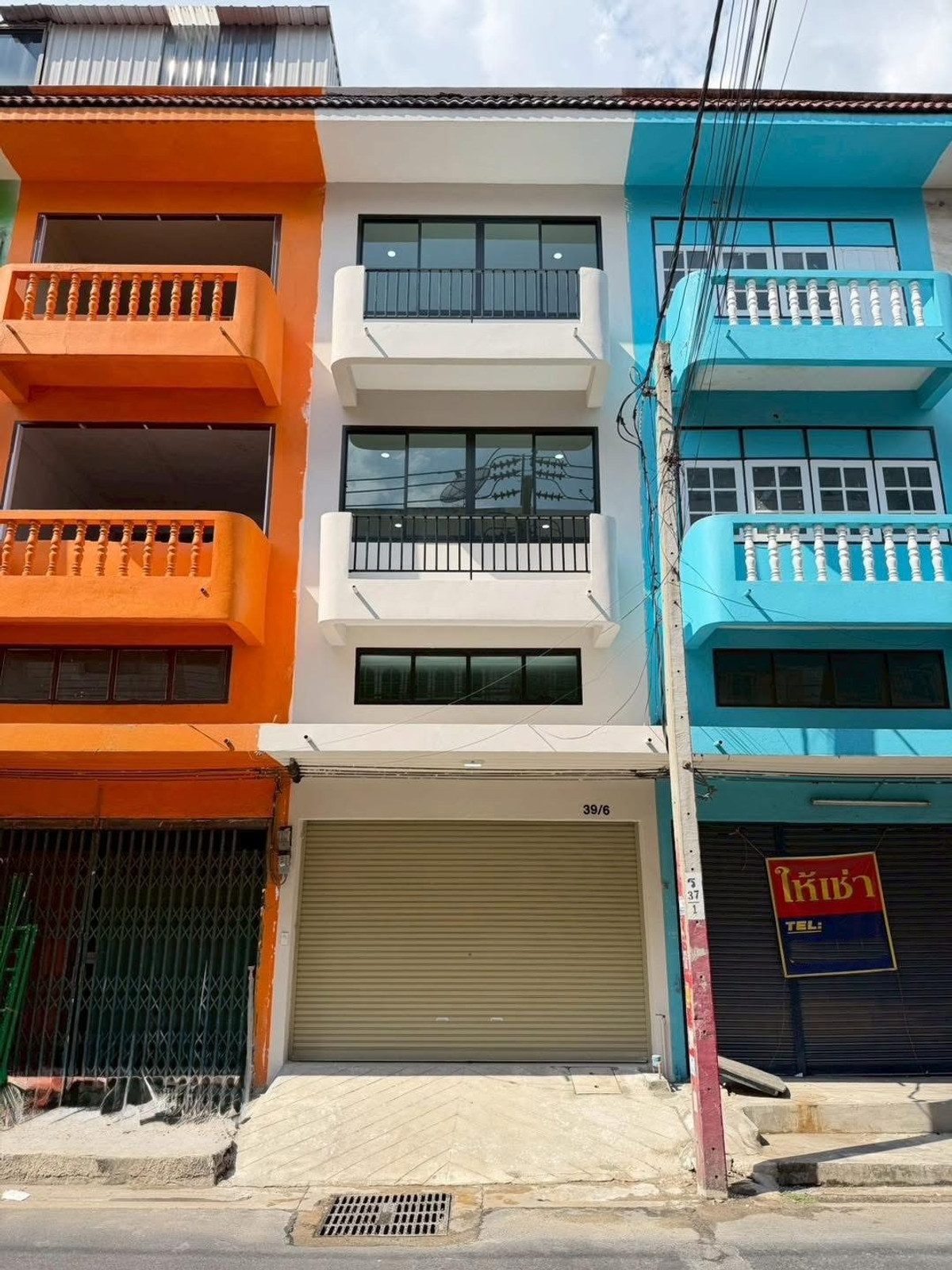 ตึกแถว 3.5 ชั้น สุขสวัสดิ์ 78 / 3 ห้องนอน (ขาย), Commercial Building Suksawat 78 / 3 Bedrooms (FOR SALE) DML016