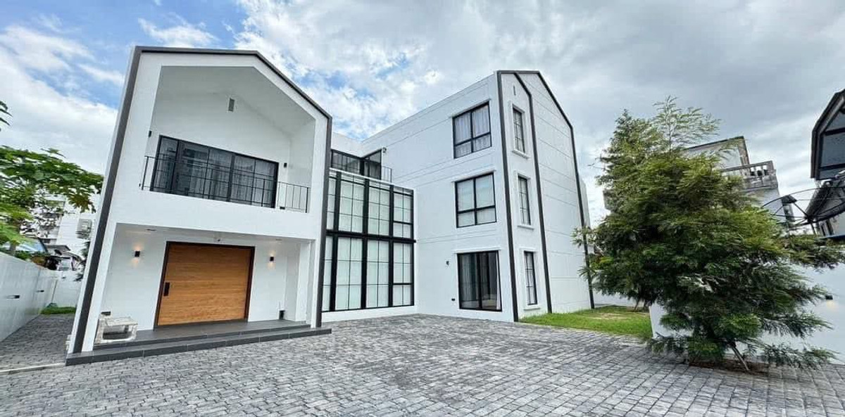 บ้านเดี่ยว 3 ชั้น เจริญกรุง / 6 ห้องนอน (ขาย), House Charoenkrung / 6 Bedrooms (FOR SALE) DML018