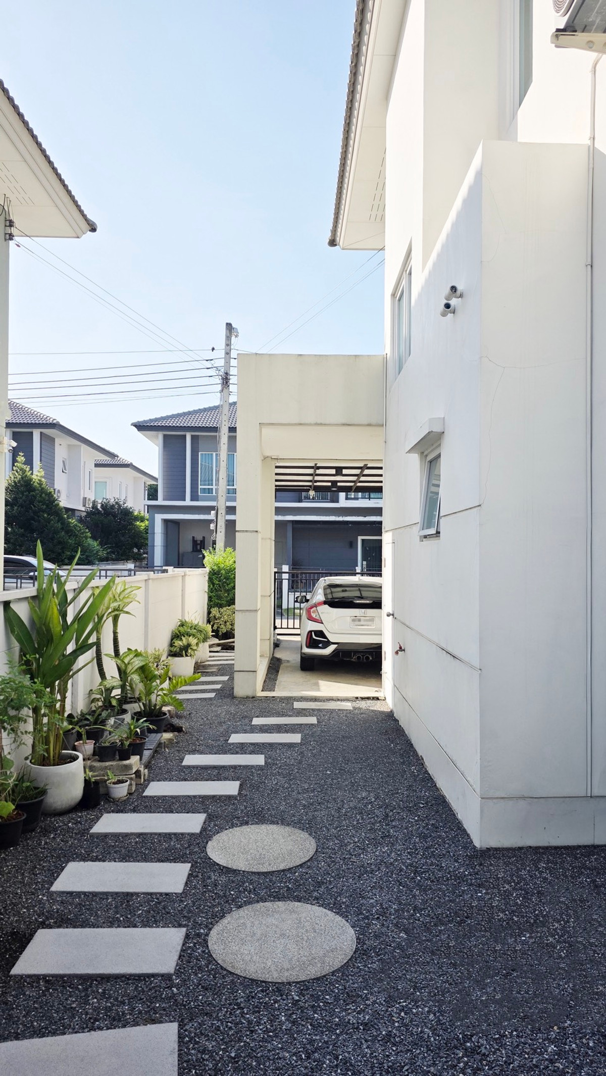 🏡 บ้านหลังมุม สภาพดี มีห้องนอนชั้นล่าง ✨ เซนโทร พระราม 9 - มอเตอร์เวย์ / 4 ห้องนอน (ขาย), Centro Rama 9 - Motorway / 4 Bedrooms (FOR SALE) BZD194