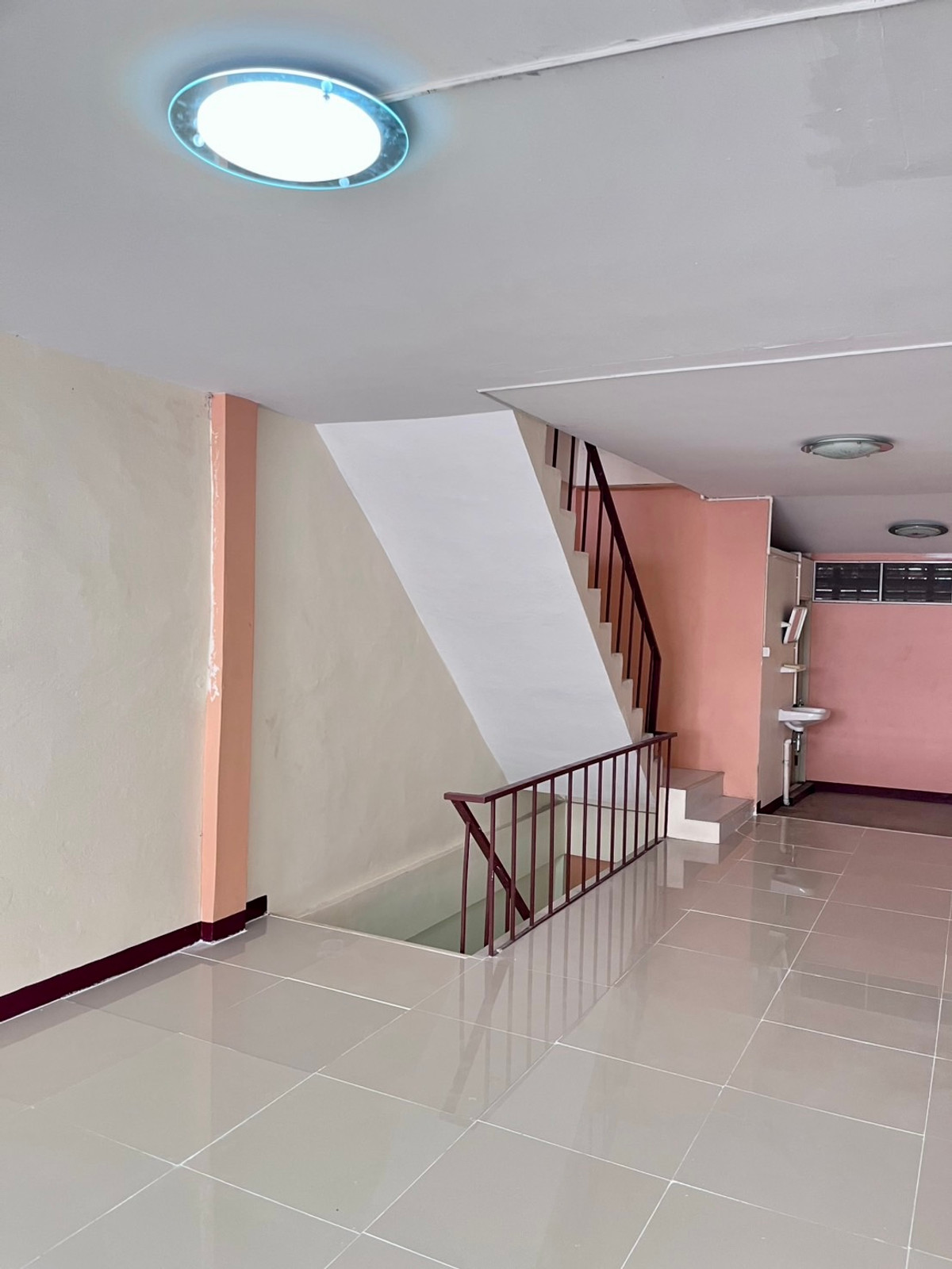 ทาวน์โฮม ซอยวชิรธรรม 17 / 2 ห้องนอน (ขาย), Townhome Soi Wachiratham 17 / 2 Bedrooms (FOR SALE) GNG082