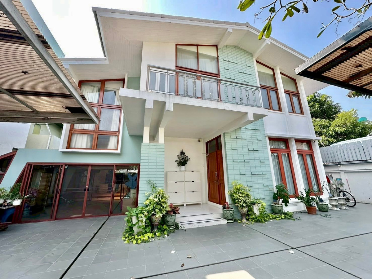 บ้านเดี่ยว 2 ชั้น อารีย์ ซอยมิตรอนันต์ / 5 ห้องนอน (ขาย), House Ari Soi Mit Anan / 5 Bedrooms (FOR SALE) BNS057