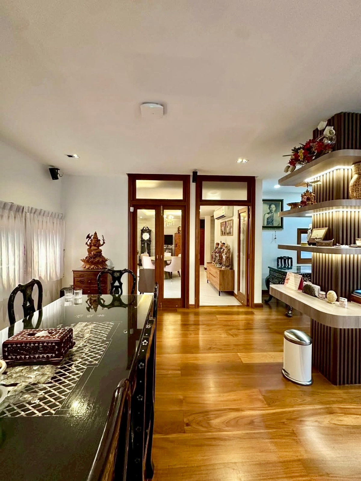 บ้านเดี่ยว 2 ชั้น อารีย์ ซอยมิตรอนันต์ / 5 ห้องนอน (ขาย), House Ari Soi Mit Anan / 5 Bedrooms (FOR SALE) BNS057