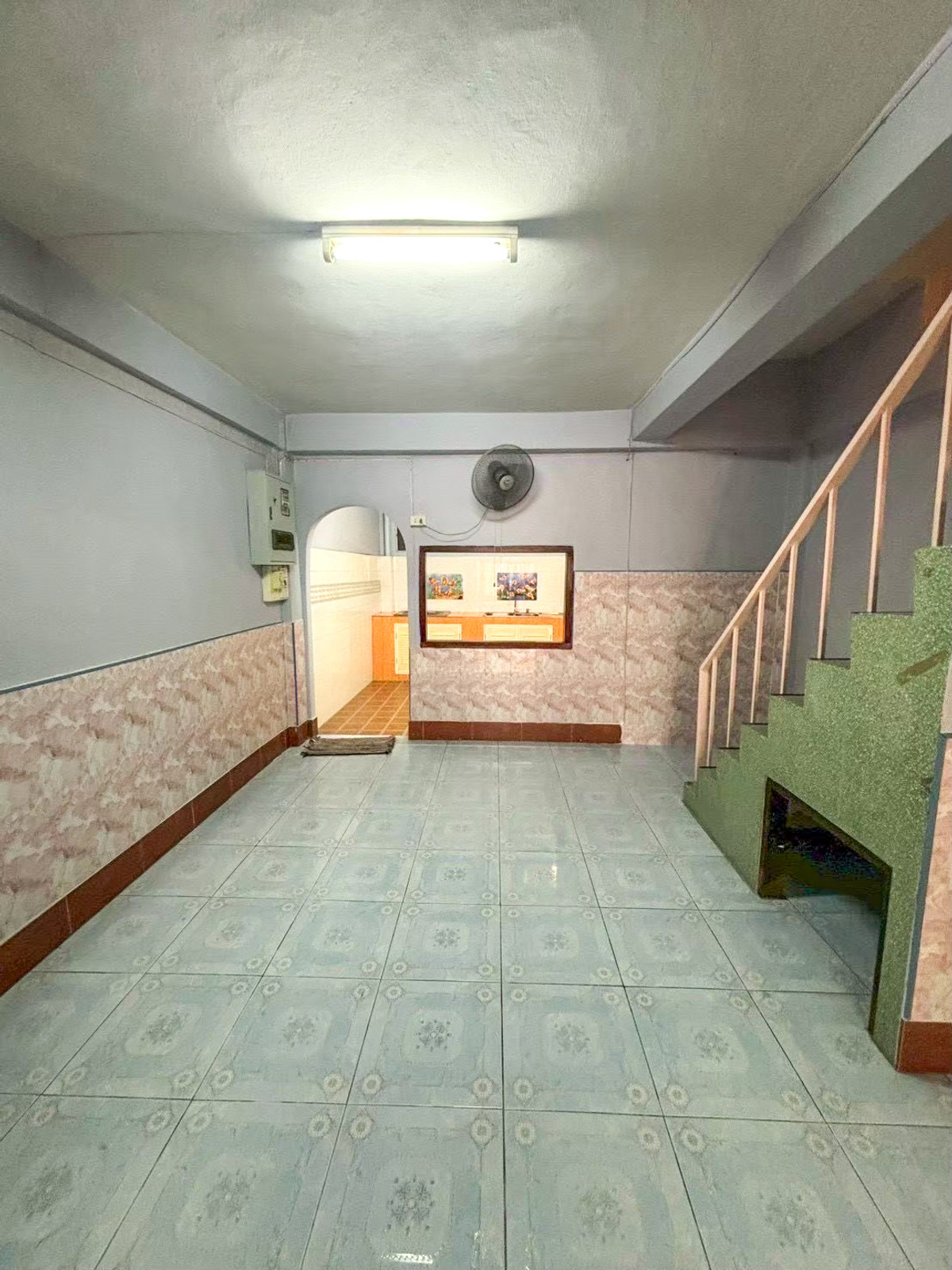 ทาวน์เฮ้าส์ วชิรธรรมสาธิต 15 / 2 ห้องนอน (ขาย), Townhouse Wachiratham Sathit 15 / 2 Bedrooms (FOR SALE) GNG131