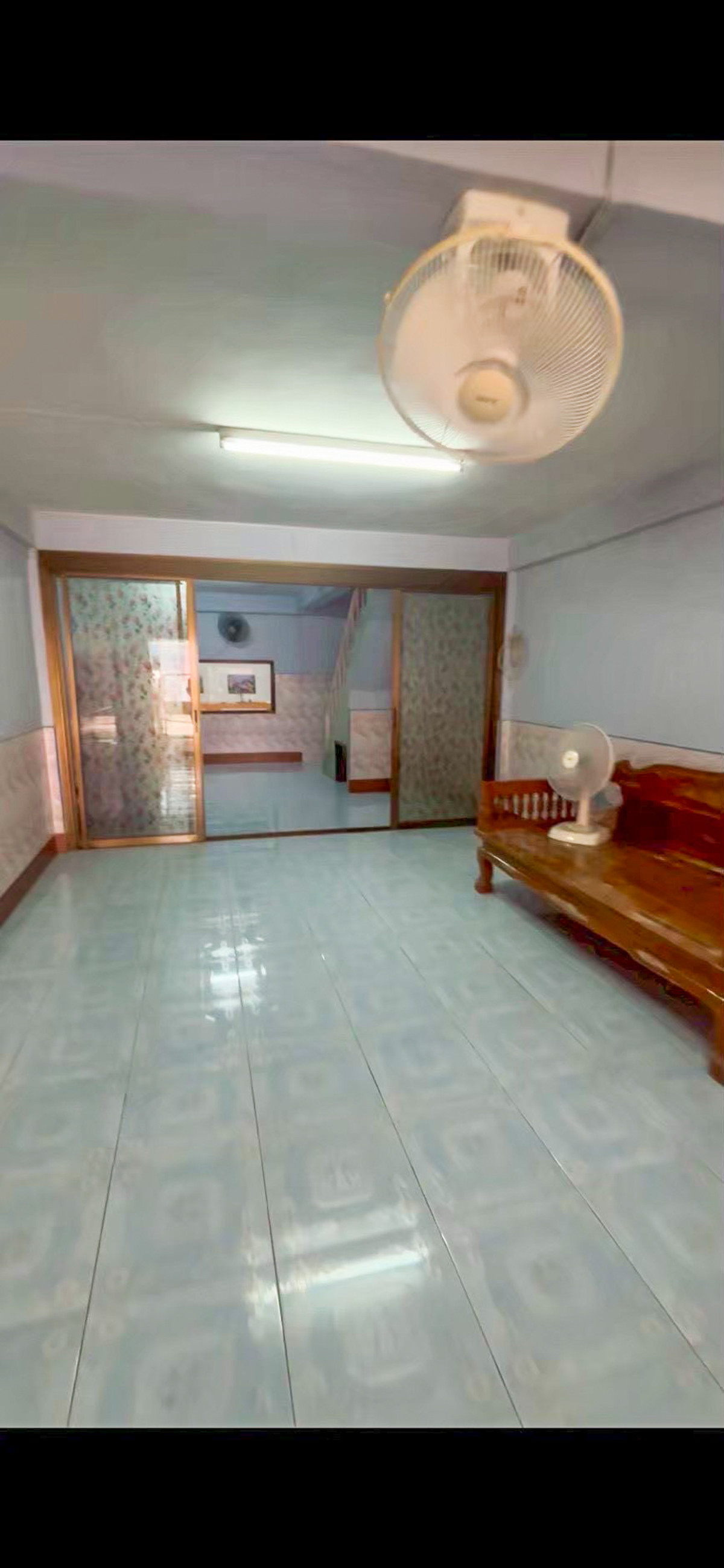 ทาวน์เฮ้าส์ วชิรธรรมสาธิต 15 / 2 ห้องนอน (ขาย), Townhouse Wachiratham Sathit 15 / 2 Bedrooms (FOR SALE) GNG131