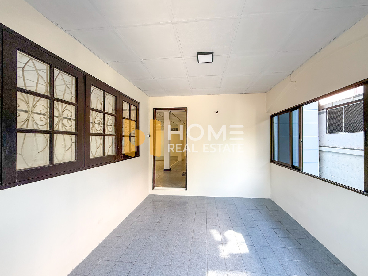 บ้านเดี่ยว ซอยวชิรธรรม 57 แยก 22 / 3 ห้องนอน (ขาย), House Wachiratham 57 Yaek 22 / 3 Bedrooms (FOR SALE) GNG122