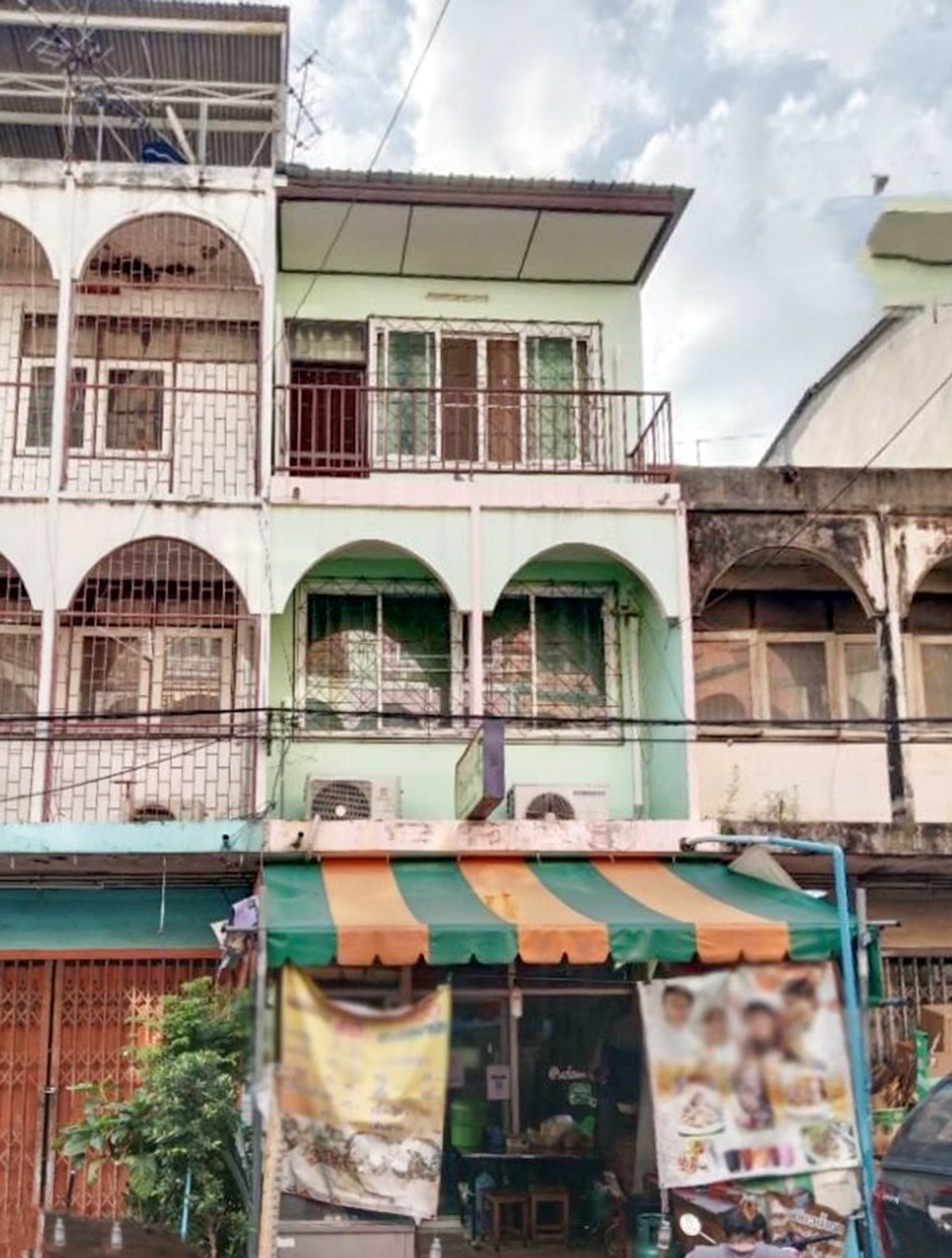 อาคารพาณิชย์ อุดมสุข 13 / 3 ชั้น (ขาย), Commercial Building Udomsuk 13 / 3 Storey (FOR SALE) GNG132