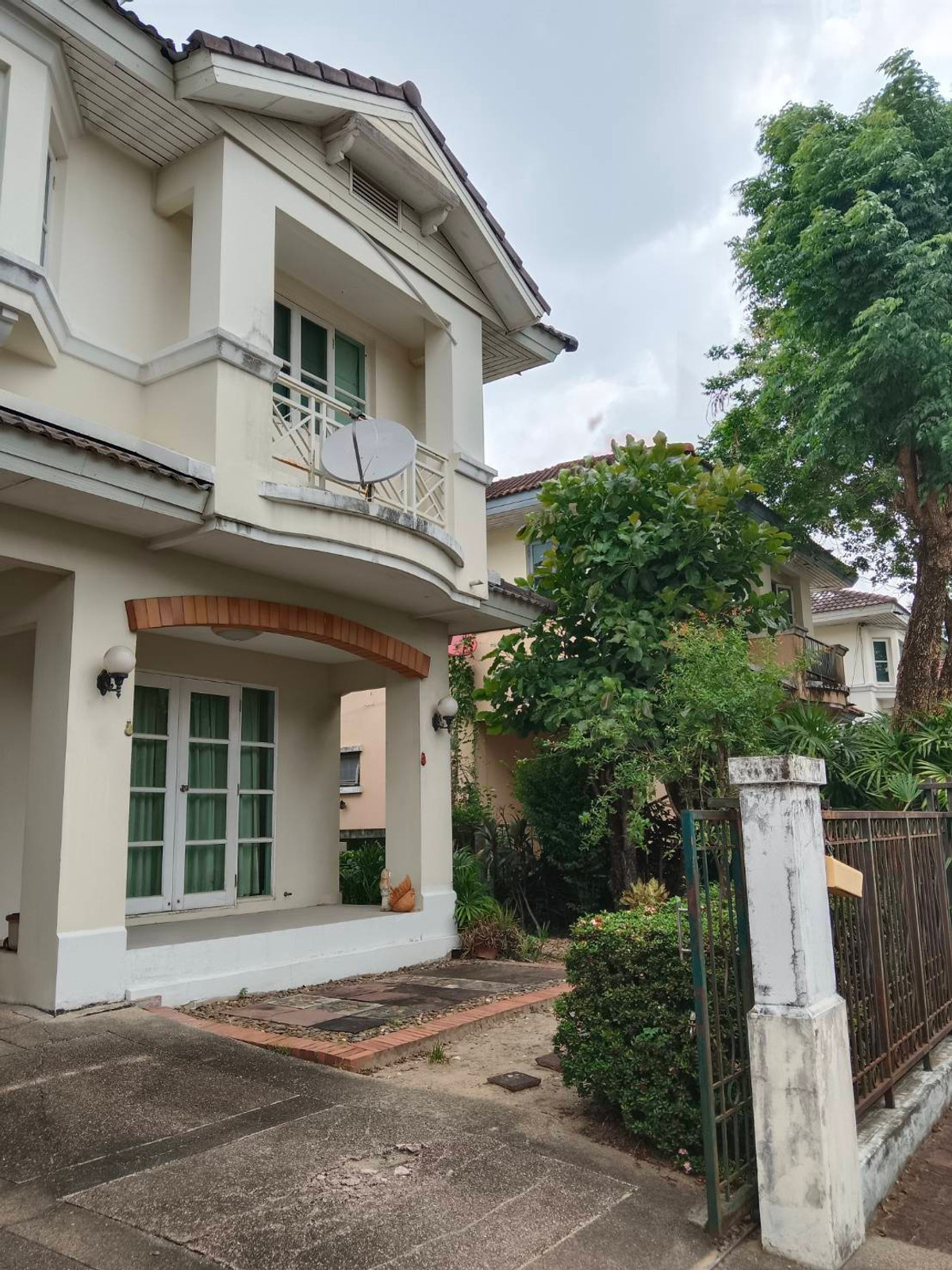 มัณฑนา ธนบุรีรมย์ ประชาอุทิศ 129 / 3 ห้องนอน (ขาย), Manthana Thonburirom Prachauthit 129 / 3 Bedrooms (FOR SALE) DML070