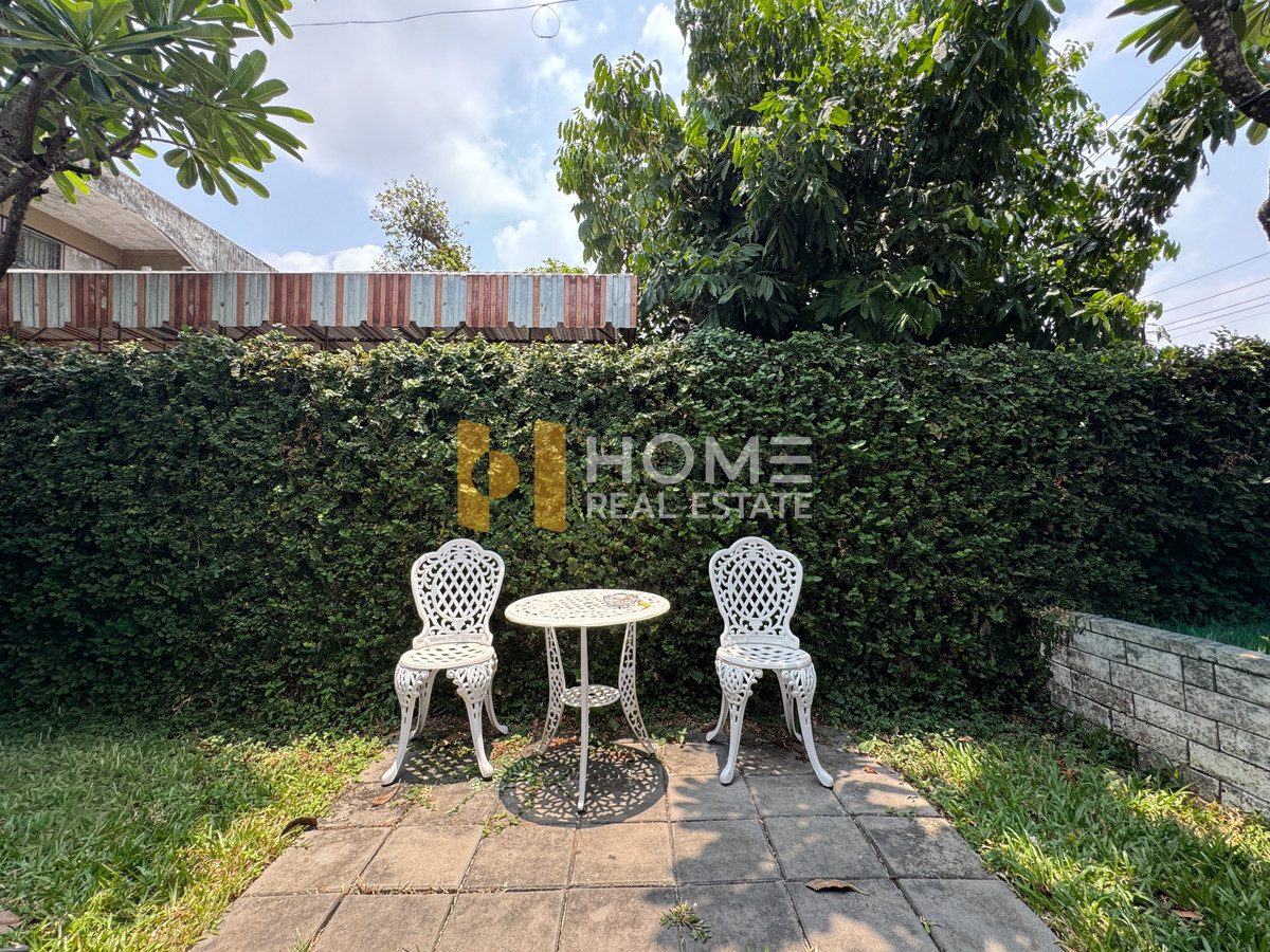 หมู่บ้านเมืองทอง 2/1 ซอยพัฒนาการ 74 / 4 ห้องนอน (ขาย), Muang Thong 2/1 Village Phatthanakan 74 / 4 Bedrooms (FOR SALE) FON321