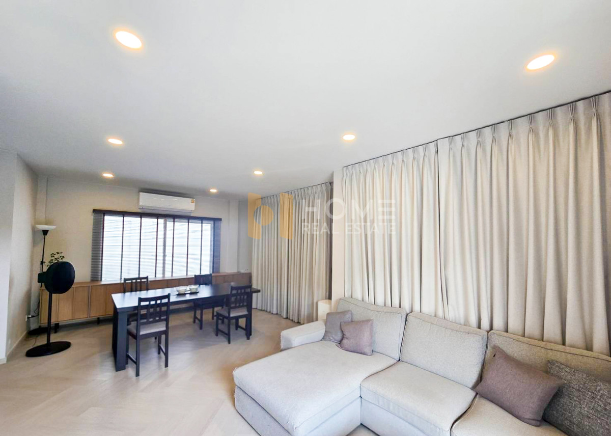 เซนโทร พหลฯ - วิภาวดี 2 / 4 ห้องนอน (ขาย), Centro Phahol - Vibhavadi 2 / 4 Bedrooms  (FOR SALE) BNS062