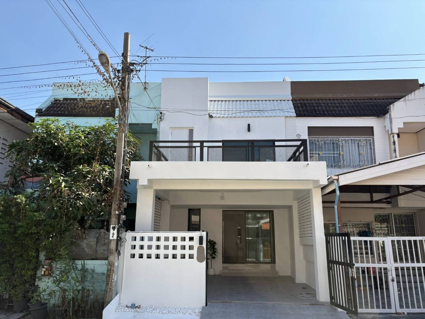 หมู่บ้านร่มรื่นวิลล์ 4 / 3 ห้องนอน (ขาย), Ruenrom Ville 4 / 3 Bedrooms (FOR SALE) AOM132