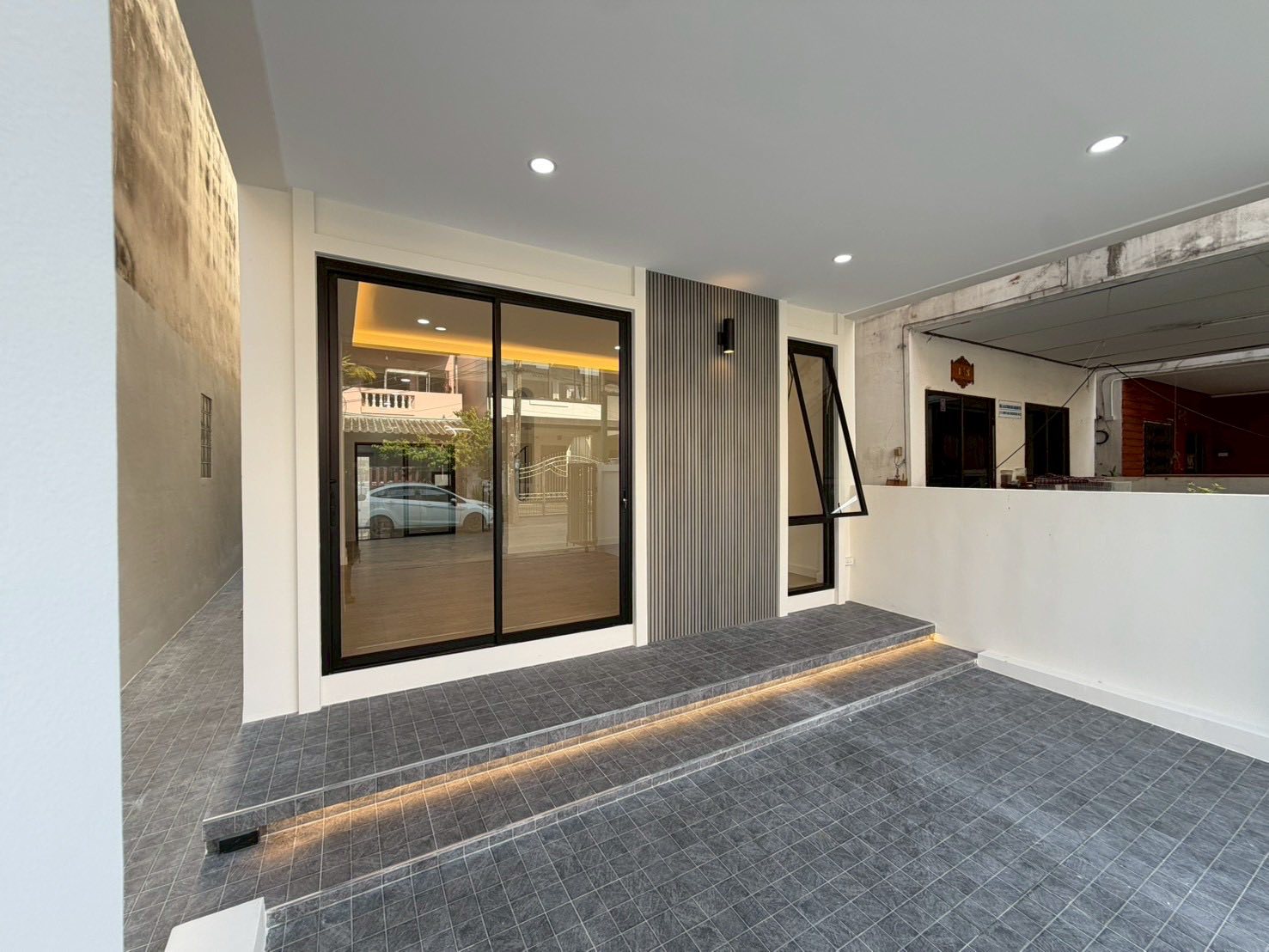 หมู่บ้านเมืองเพชรวิลเลจ / 3 ห้องนอน (ขาย), Muang Phet Village / 3 Bedrooms (FOR SALE) AOM129