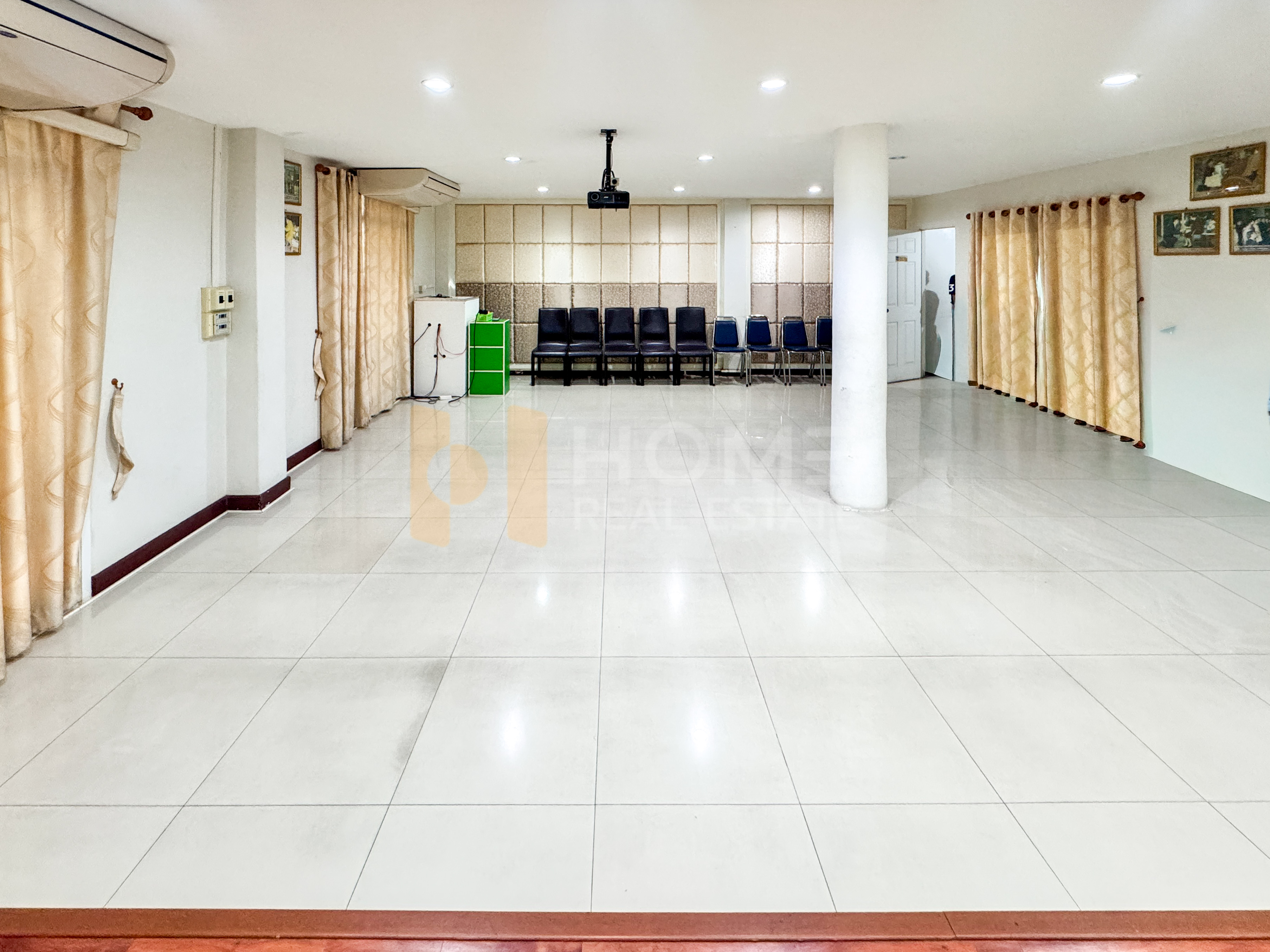 อาคารพาณิชย์ 2 คูหา แหลมฉบัง / 4 ห้องนอน (ขาย), 2 Commercial Buildings Laem Chabang / 4 Bedrooms (FOR SALE) YEAN179