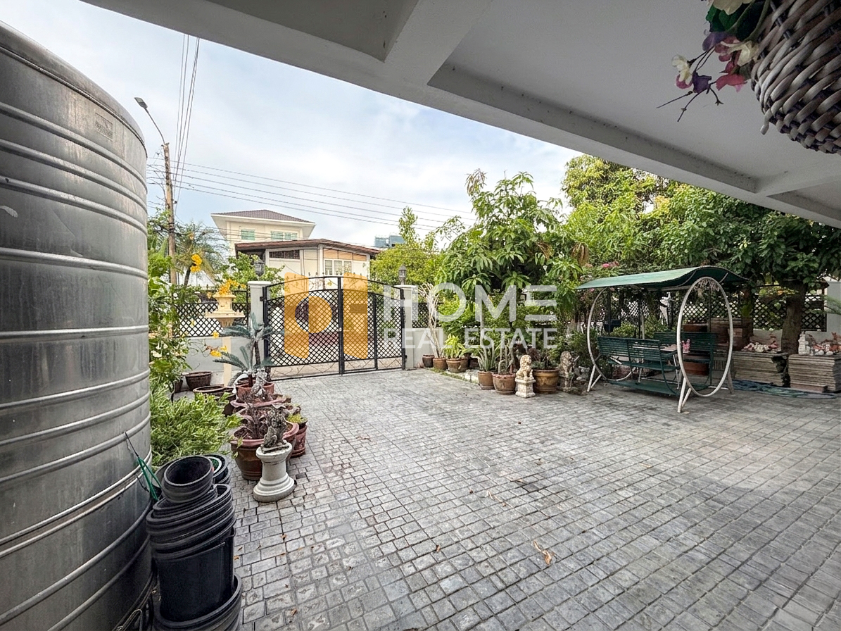 บ้านเดี่ยว 2 ชั้น ซอยวชิรธรรม 62 / 3 ห้องนอน (ขาย), Two-story Detached House Soi Wachiratham 62 / 3 Bedrooms (FOR SALE) GNG135