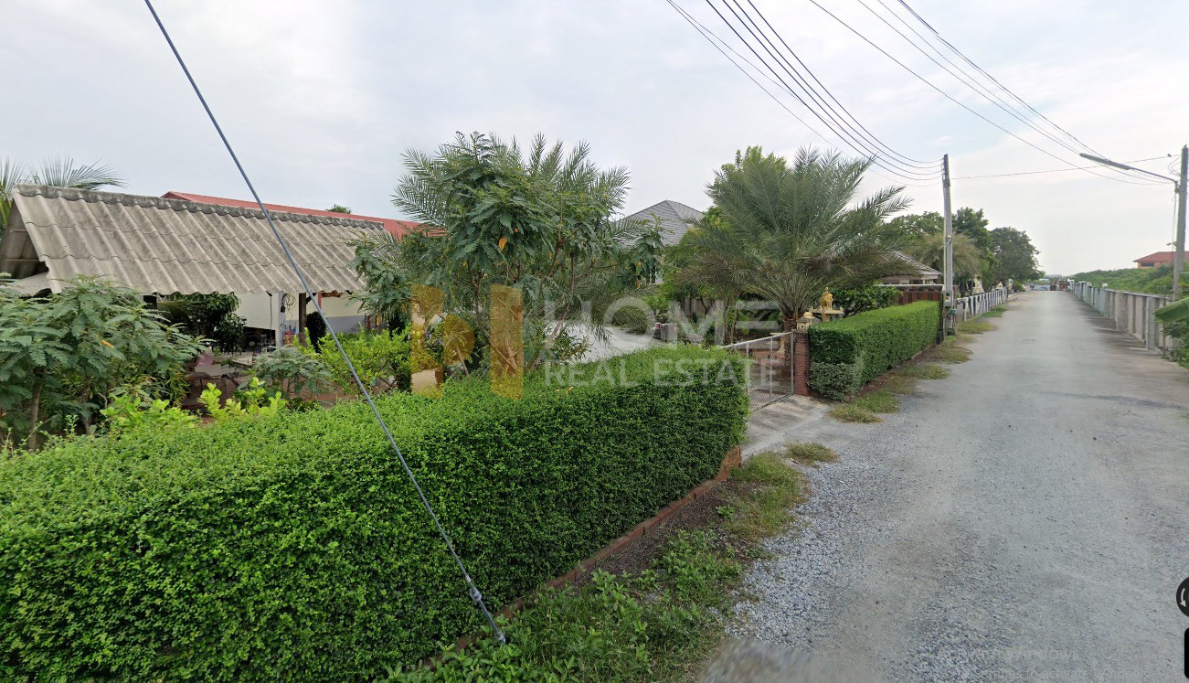 บ้านเดี่ยวติดทะเล อ่างศิลา / 5 ห้องนอน (ขาย), House Near The Sea Ang Sila / 5 Bedrooms (FOR SALE) YEAN005