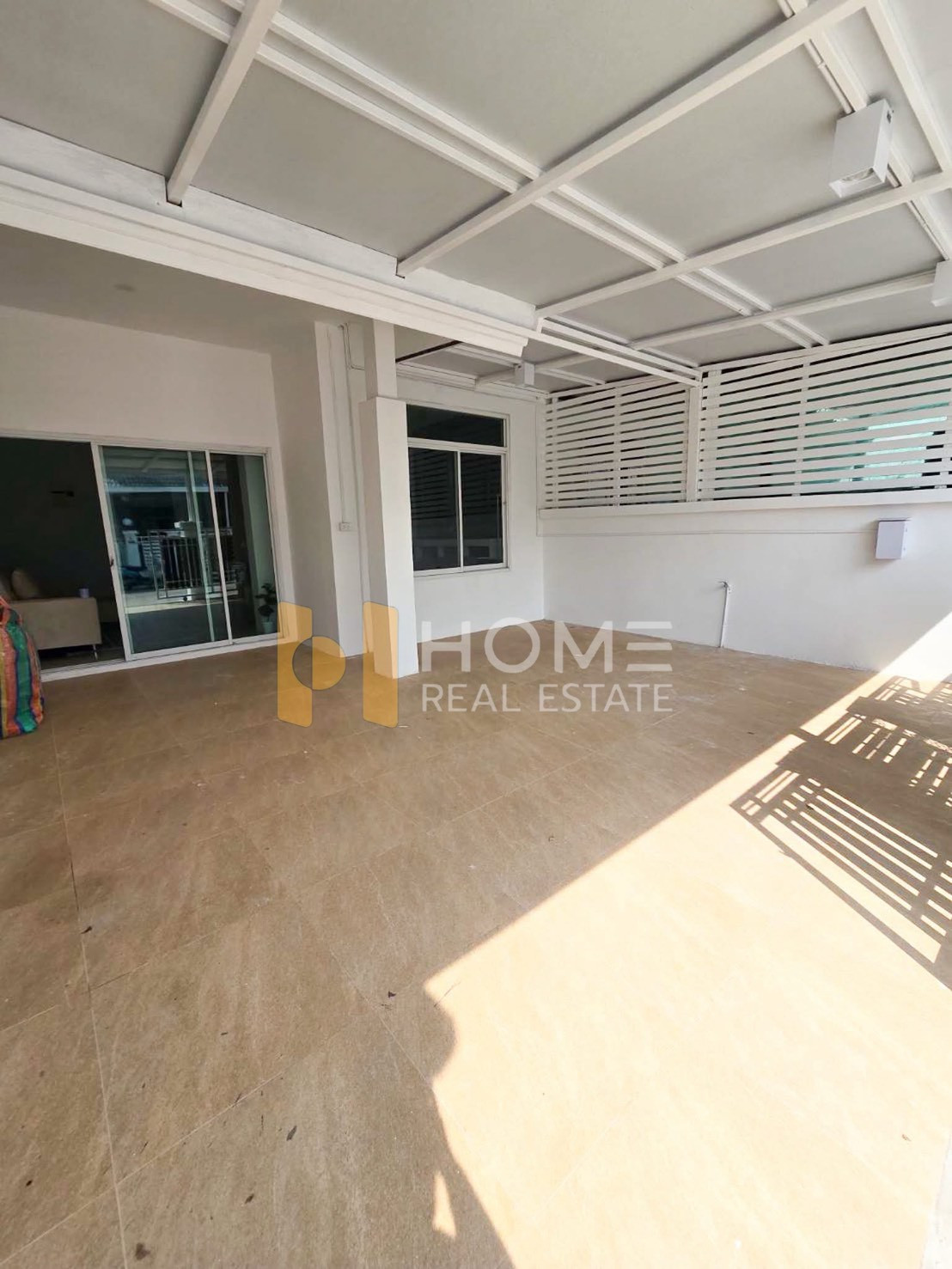 🏡 ทาวน์เฮ้าส์รีโนเวทใหม่ พัทยา ใกล้สุขุมวิท 🔥 เฟอร์ครบ พร้อมอยู่ ปล่อยเช่าง่าย หมู่บ้านเอกธารา ซอยเขาตาโล / 2 ห้องนอน (ขาย), Ekthan Village Khao Talo / 2 Bedrooms (FOR SALE) BEWN125