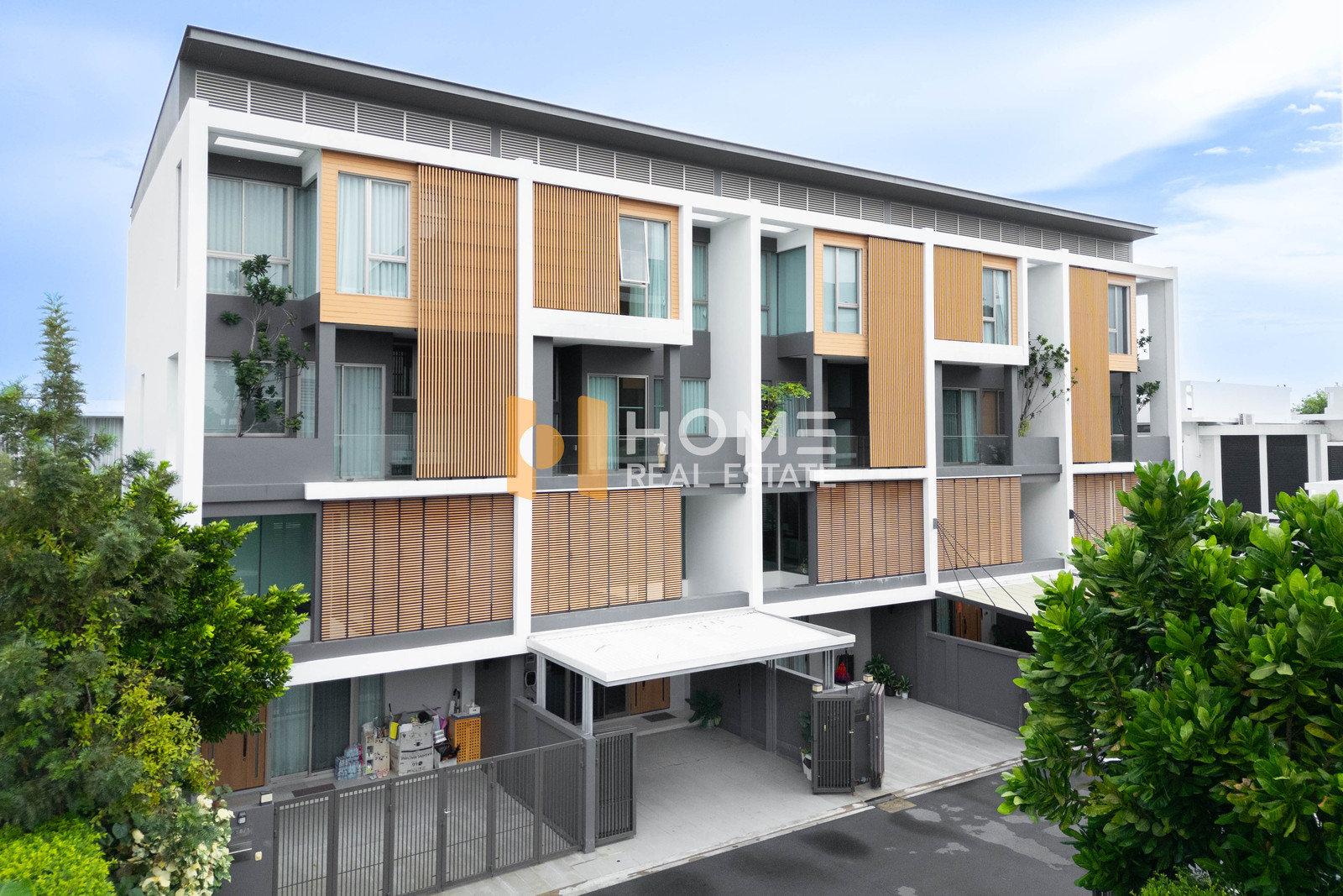 🏡 ทาวน์โฮมหรู ลาดพร้าว 110 พร้อมอยู่ ✨ Rare Item ทั้งโครงการมีขายแค่หลังเดียว 📍 นอร์ด ลาดพร้าว 110 / 3 ห้องนอน (ขาย), Nord Ladprao 110 / 3 Bedrooms (FOR SALE) TPM175