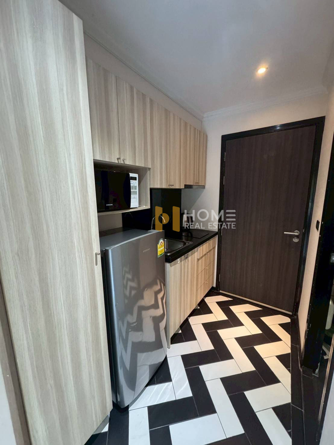 🏖️ คอนโดพร้อมผู้เช่า ติดสระ ราคาล้านต้นๆ / The Venetian Signature Condo Resort Pattaya (SALE WITH TENANT) AM109