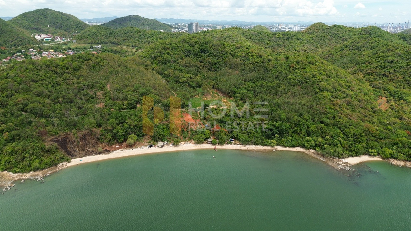 ที่ดินติดทะเล 2-1-40.7 ตร.วา ผาแดง / (ขาย), Beachfront land plot of 2-1-40.7 square wah Pha Daeng / (FOR SALE) YEAN196