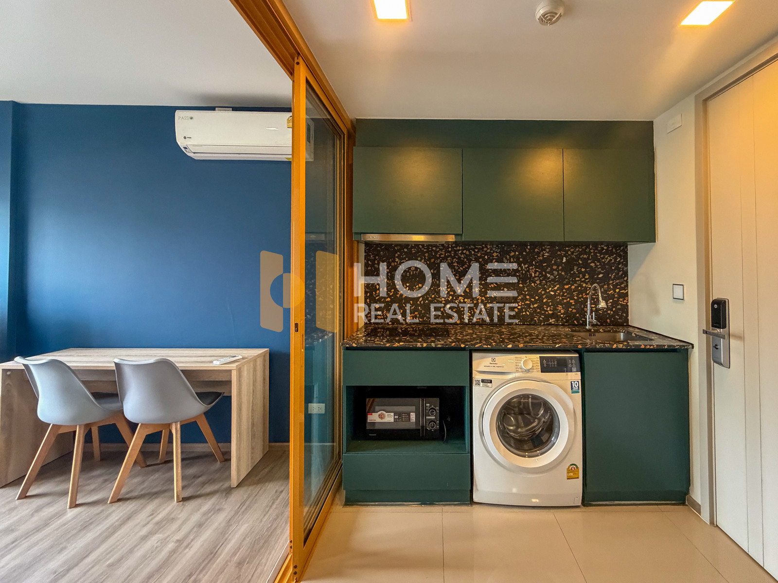 The Base Sukhumvit 50 / 1 Bedroom (FOR SALE), เดอะ เบส สุขุมวิท 50 / 1 ห้องนอน (ขาย) PRW002