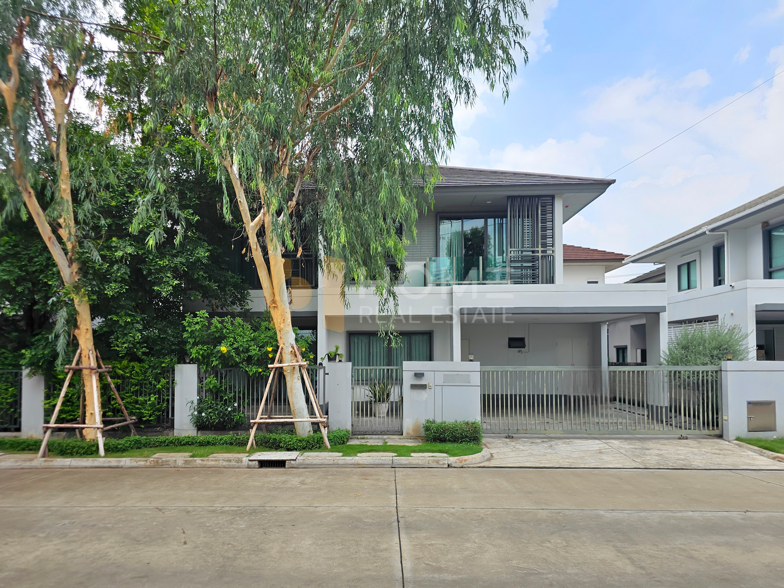 บุราสิริ วัชรพล / 4 ห้องนอน (ขาย), Burasiri Watcharapol / 4 Bedrooms (FOR SALE) TAN900